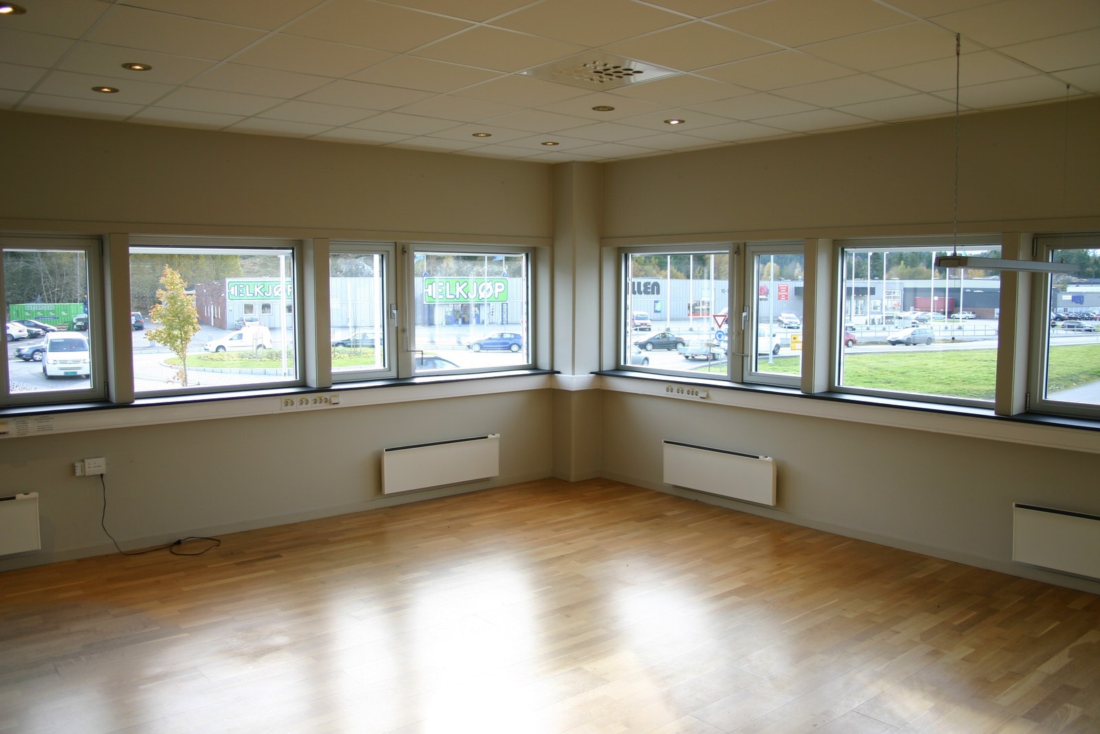 Kontorene har god standard. De ledige kontorene er i første etasje. Galleribilde