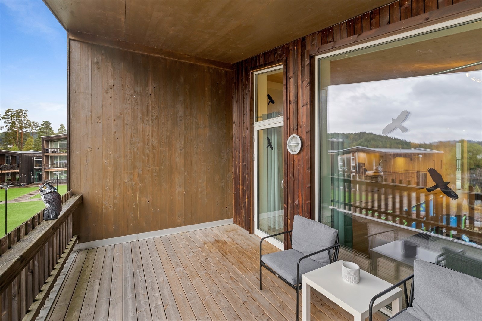 Lunt og usjenert. Galleribilde