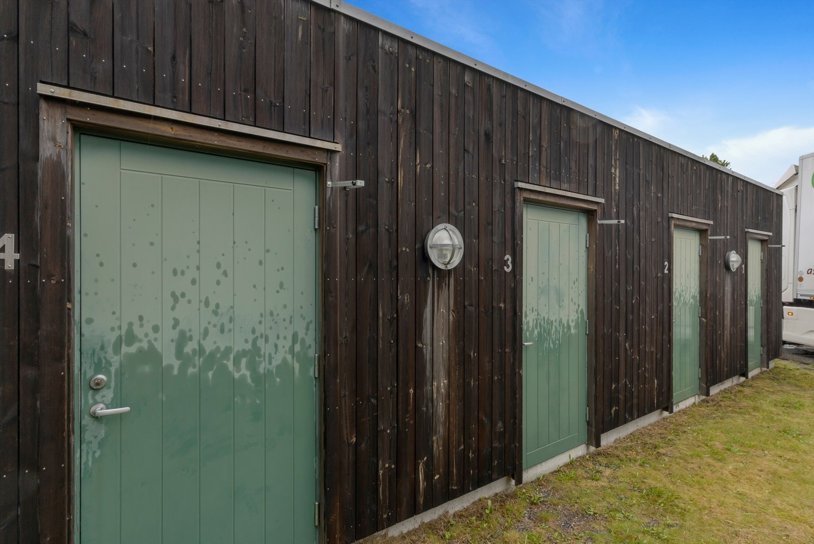 Medfølger en utvendig bod. Galleribilde