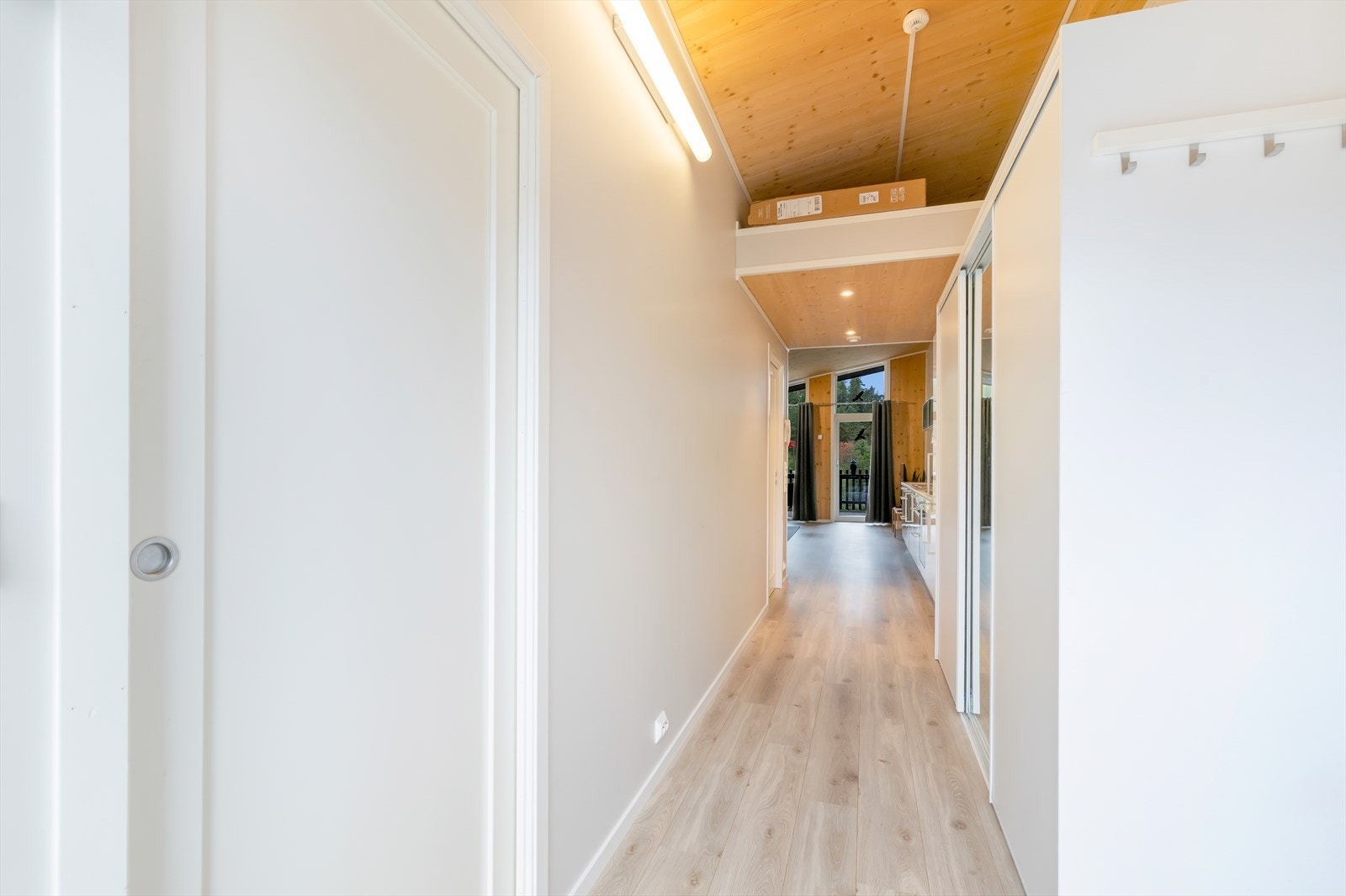 Skyvedør til bad og soverom. Galleribilde