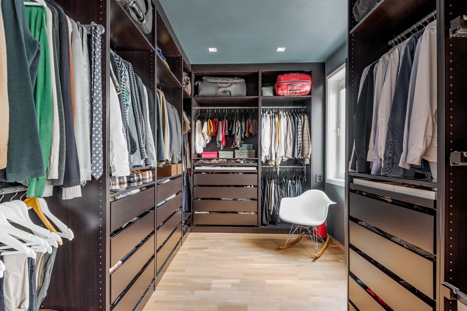 Hovedsoverommet har tilhørende walk-in Galleribilde