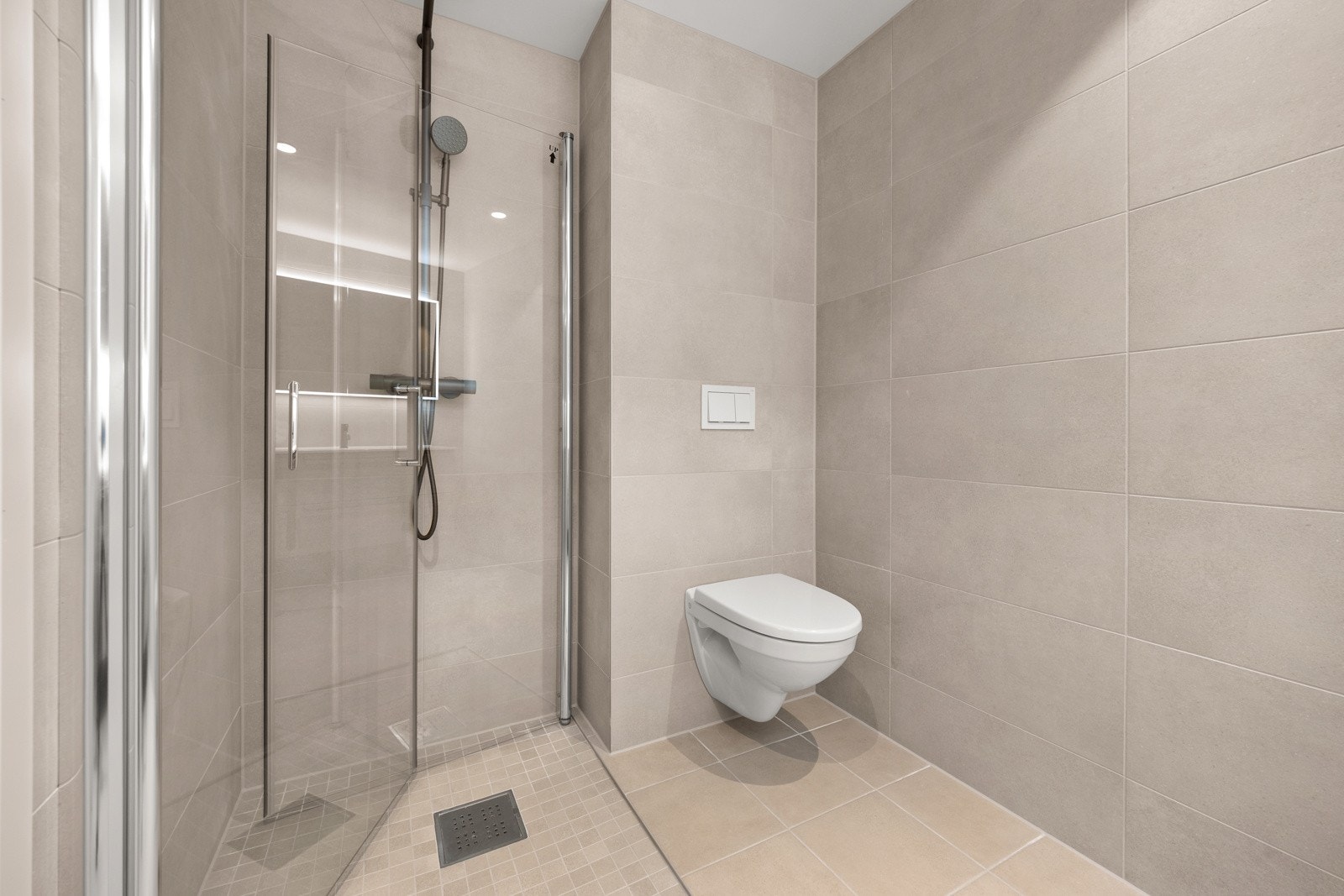 Bad nr. 2 tilknyttet hovedsoverommet. Galleribilde