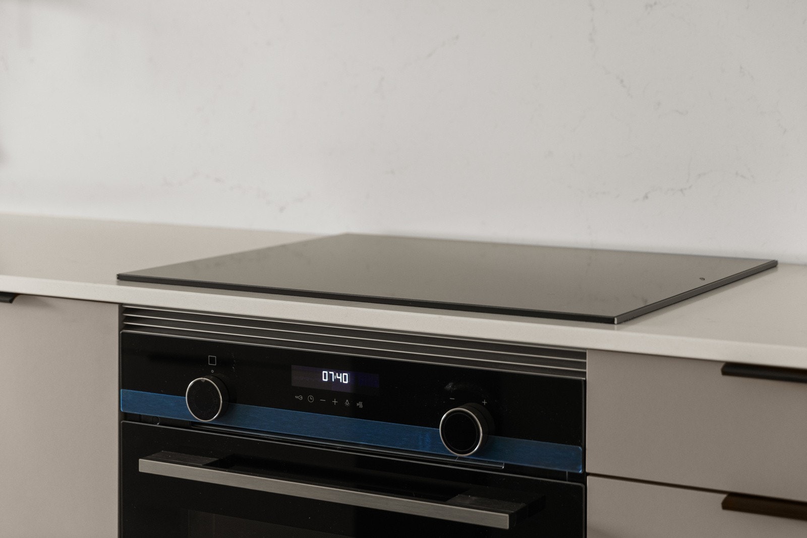 Integrert ovn og platetopp. Helt ubrukt. Galleribilde