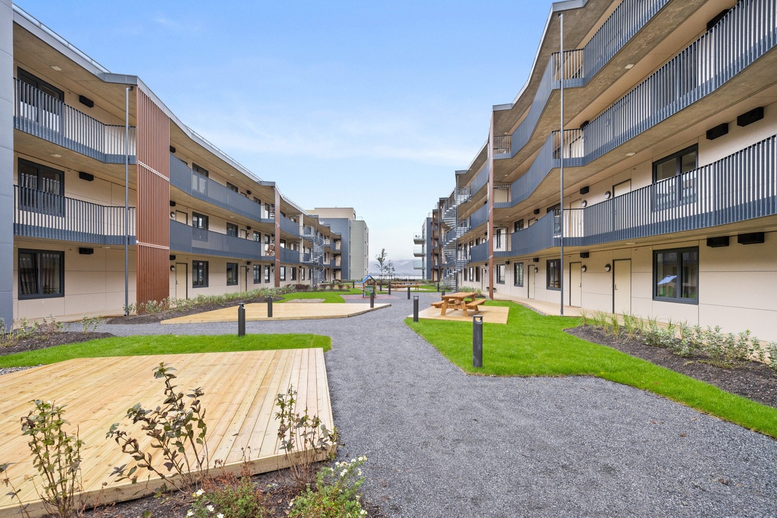 Felles uteområder i borettslaget. Galleribilde