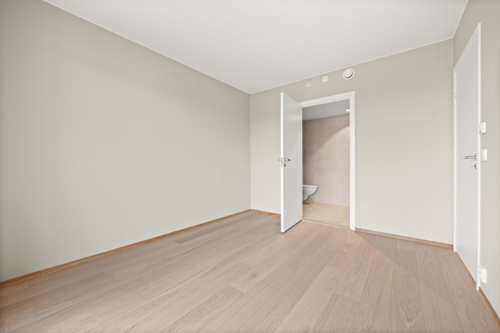 Hovedsoverommet har eget baderom. Galleribilde