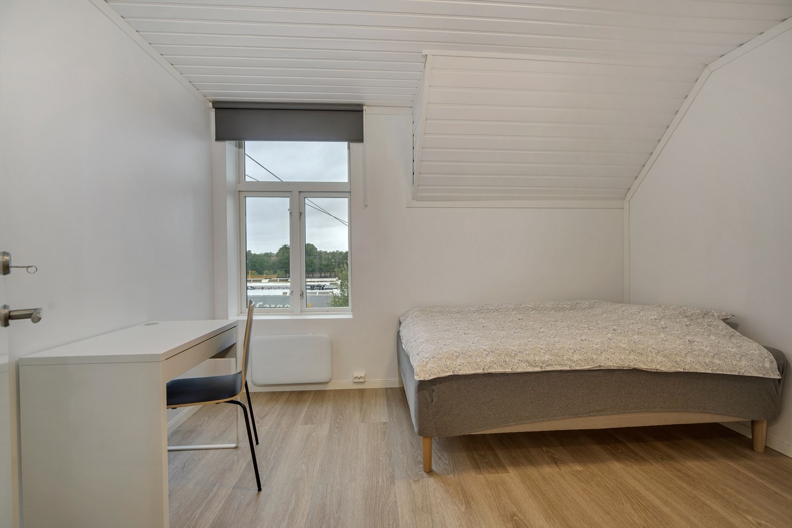 Soverom 1 er på 11,4 m² med gode innredningsmuligheter. Galleribilde