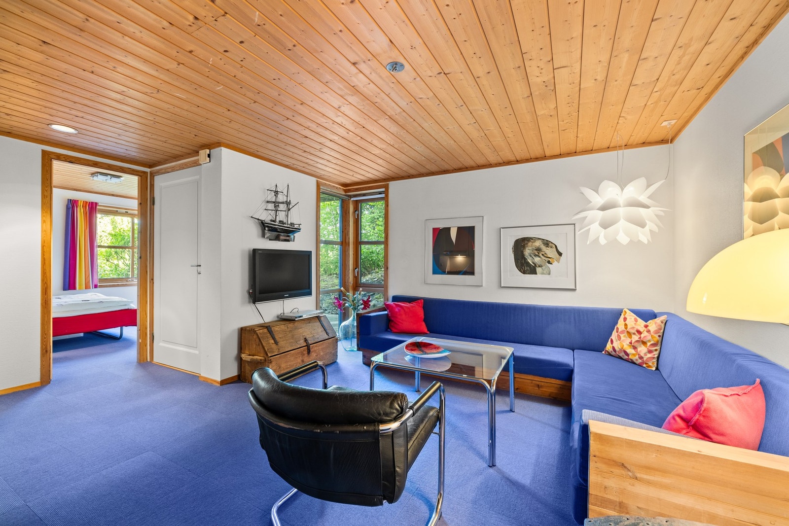 Hybeldelen i boligen har en romslig kjellerstue med gode innredningsmuligheter Galleribilde