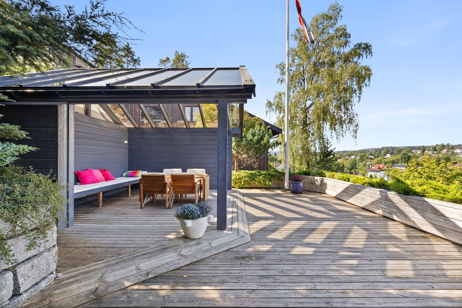 Her kan man virkelig varte opp for familie og venner på flotte solskinnsdager! Galleribilde