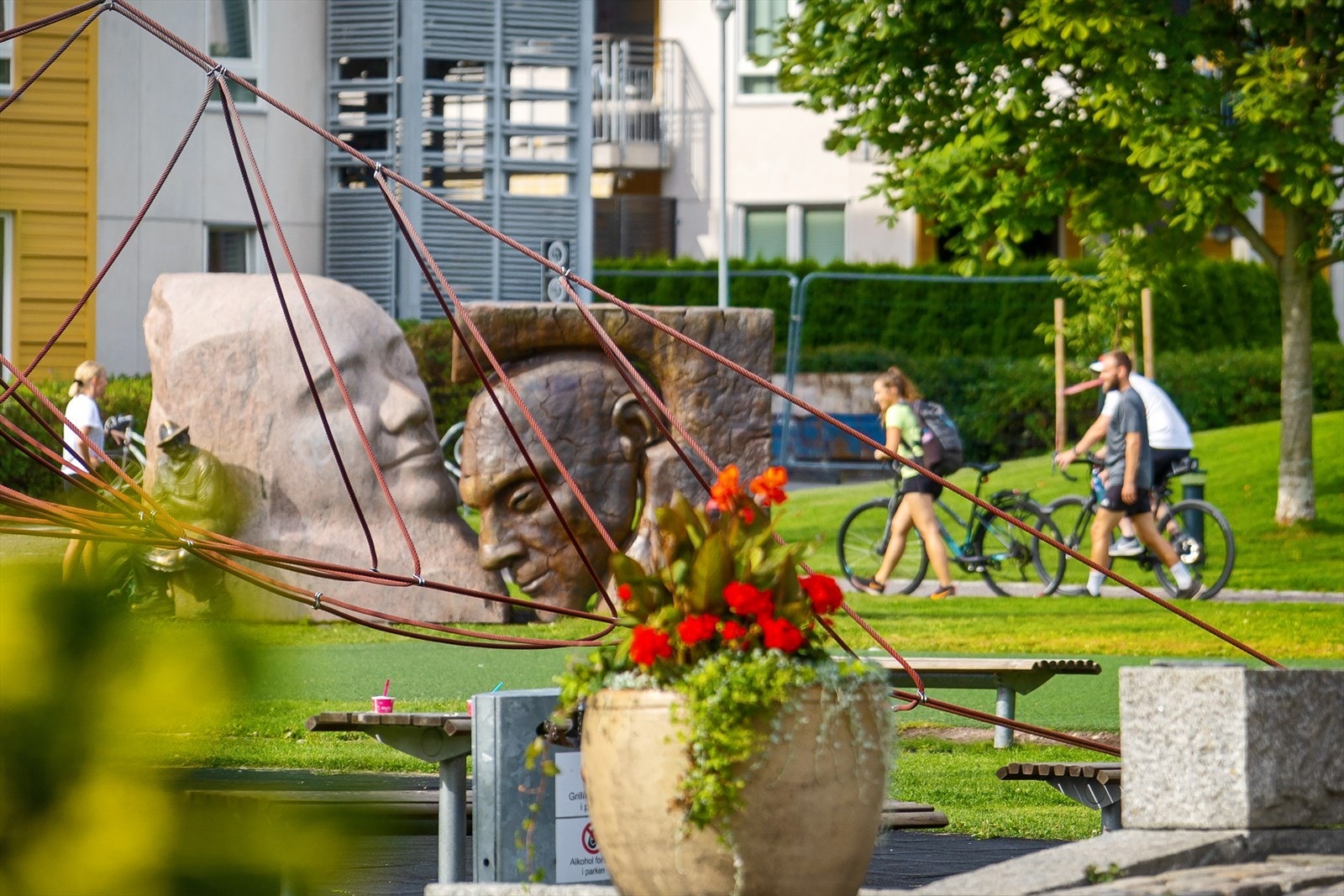Ca 10 min gange til Peer Gynt-parken på Løren Galleribilde