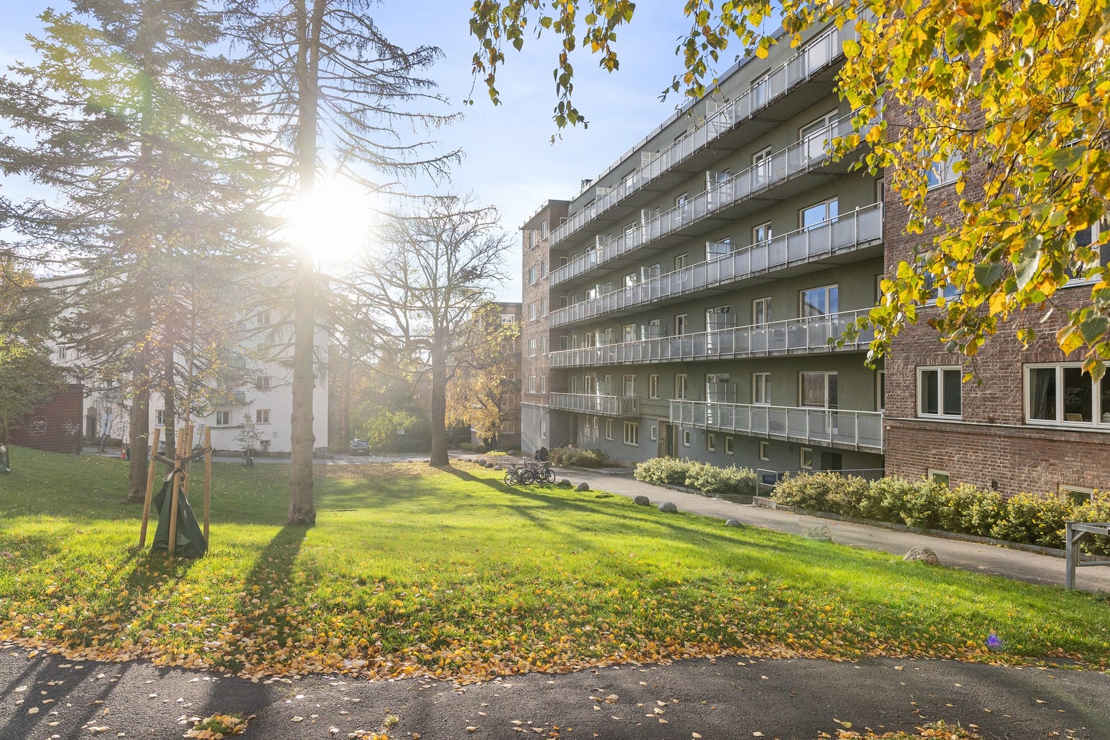 Boligen ligger attraktivt til i byggets fjerde etasje. Galleribilde