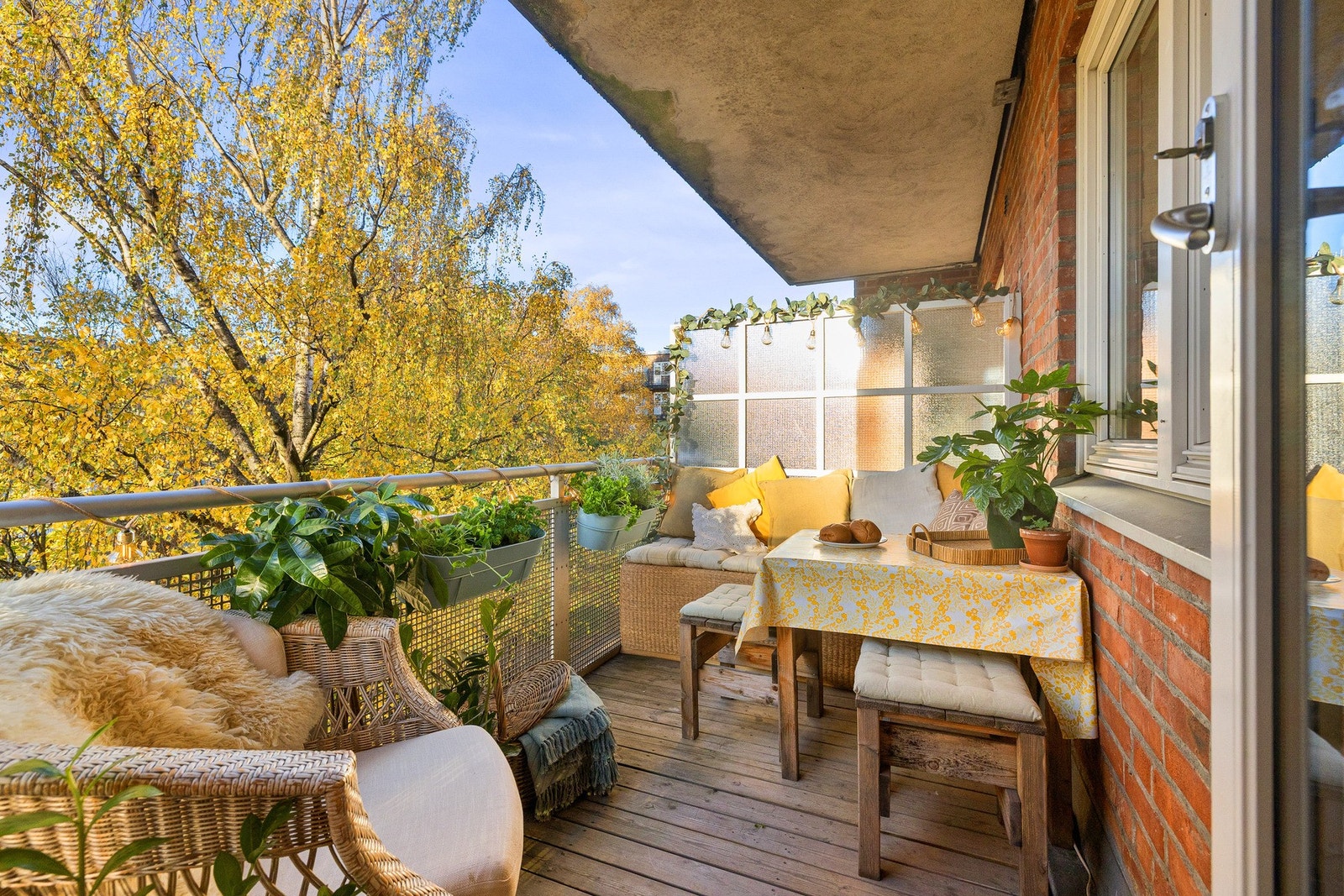 Fra stuen er det utgang til en hyggelig, vestvendt balkong på 5m². Galleribilde