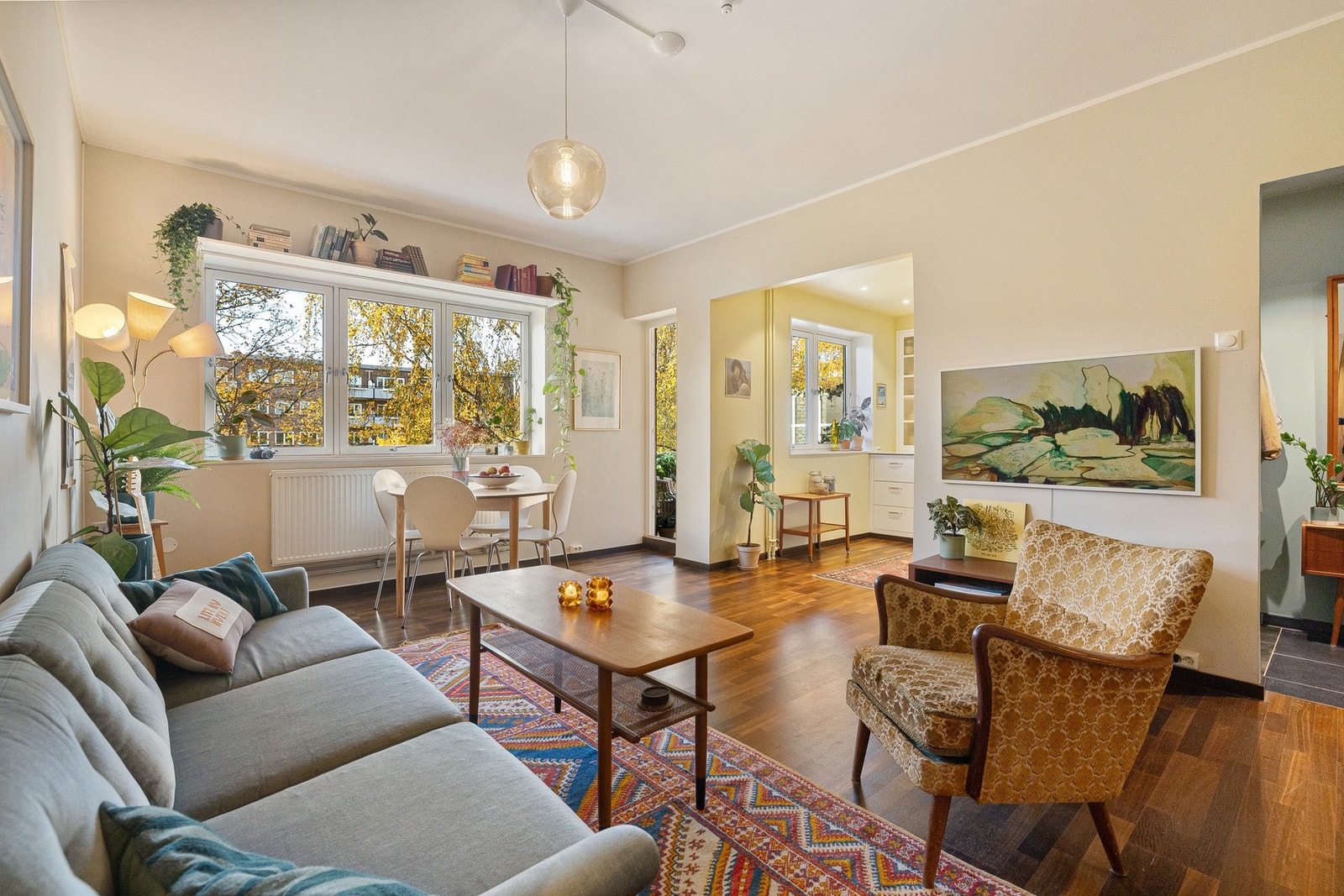 Her får du en attraktiv og hjemmekoselig 2-roms leilighet med en planløsning som gir høy bokvalitet. Galleribilde