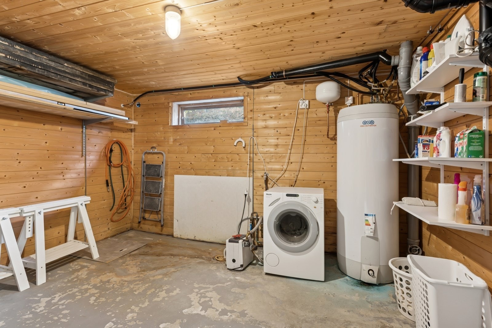 Vaskerom i kjeller. Galleribilde
