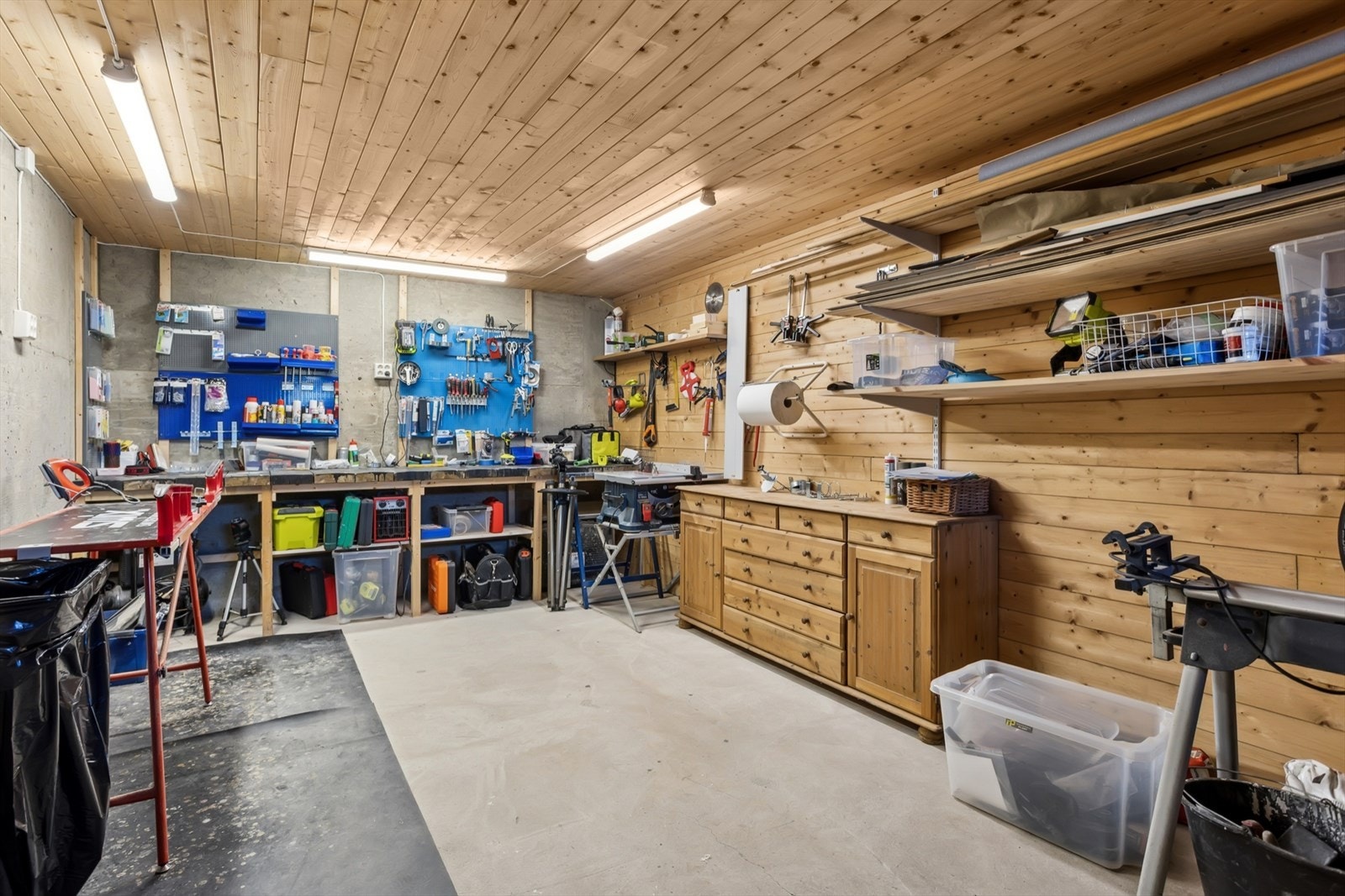 Den innerste boden brukes som hobbyrom/smørerom. Galleribilde