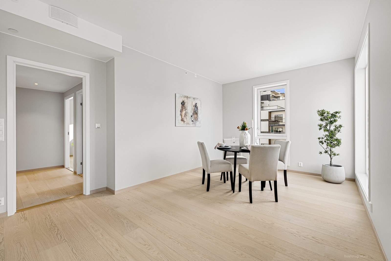 God takhøyde i stue/kjøkken Galleribilde