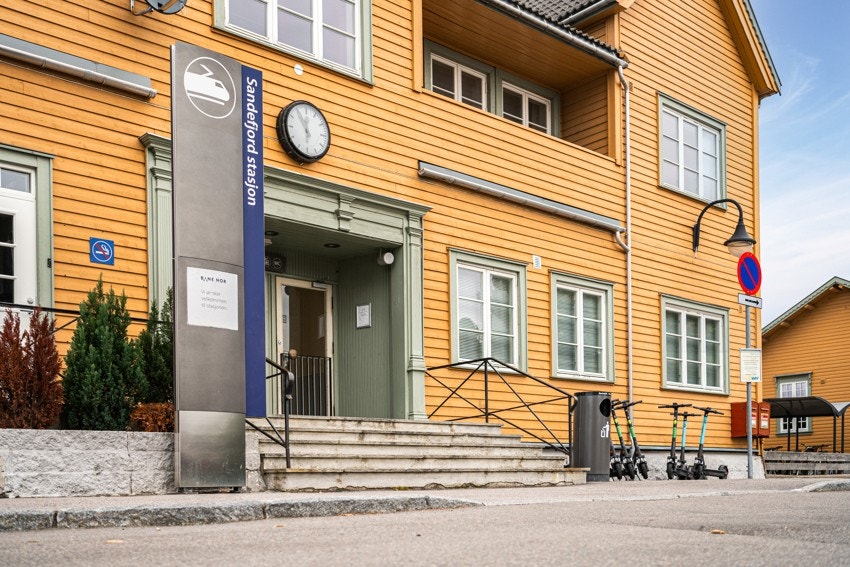 Det er ca. 5 min å gå til Sandefjord togstasjon. Perfekt for pendlere! Galleribilde