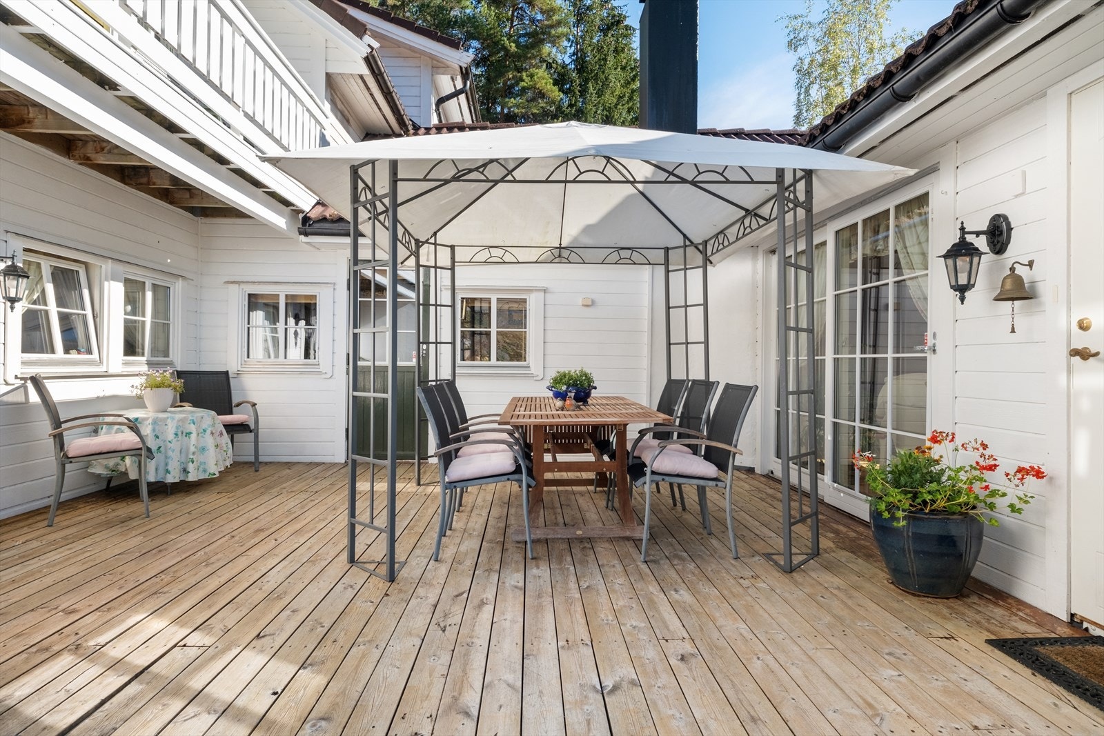 Her ligg alt til rette for å nyte gode sommardagar. Galleribilde