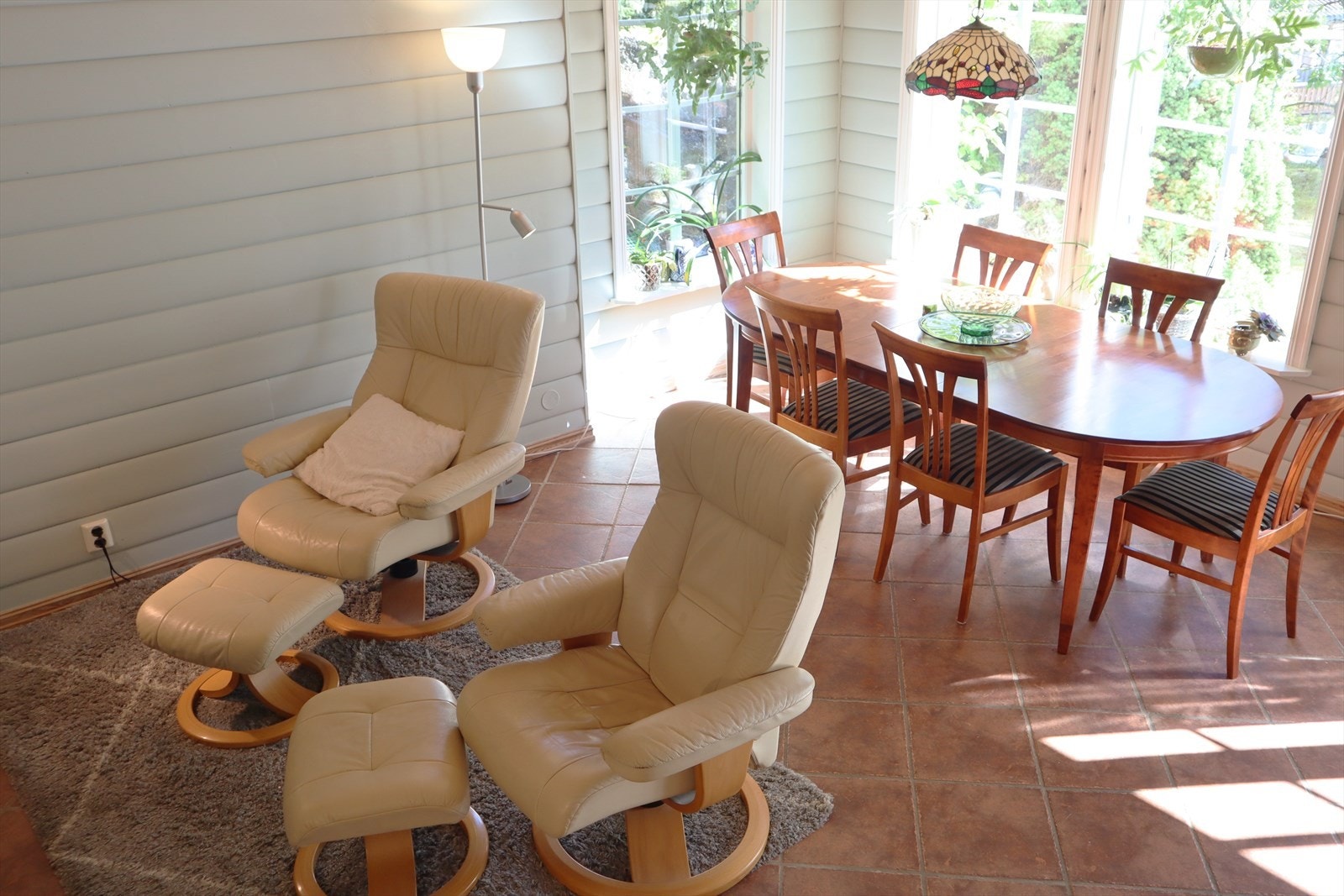 Bilde tatt av seljar. Galleribilde