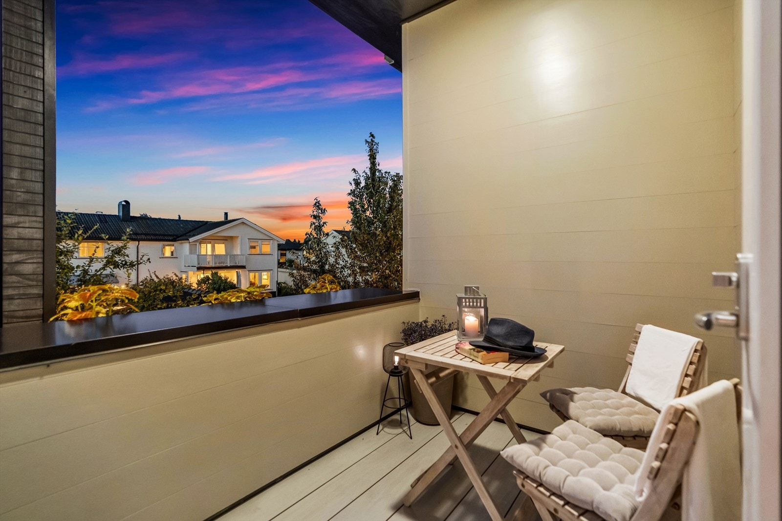 Fra kjøkkenet er det utgang til en hyggelig balkong på 4 m². Galleribilde