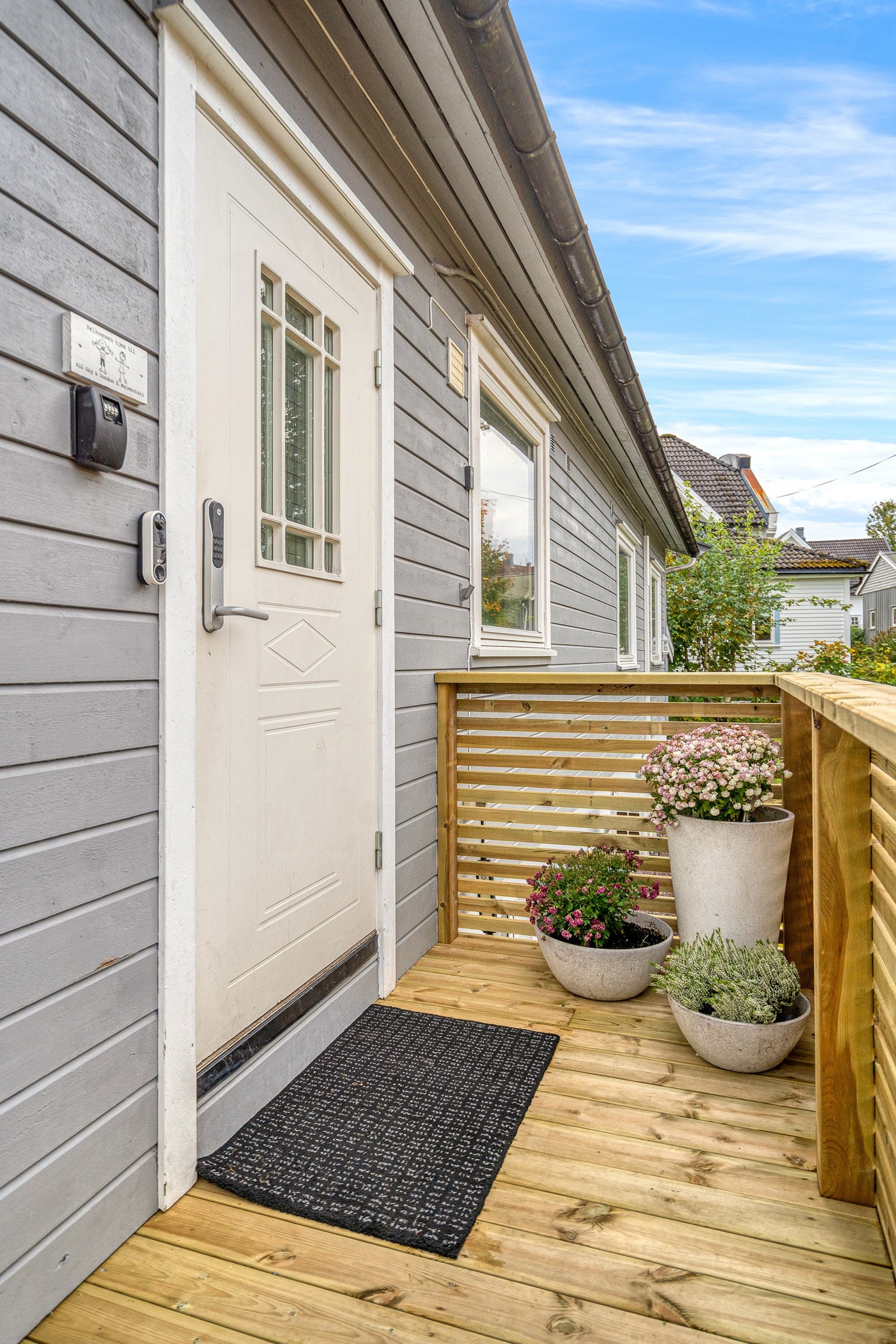 Ny trapp og repot til inngangen oppe Galleribilde