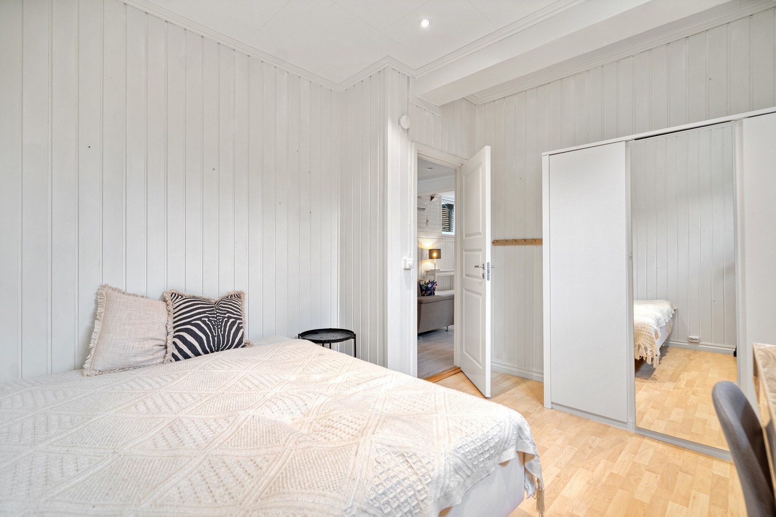 Soverom 1 nede Galleribilde