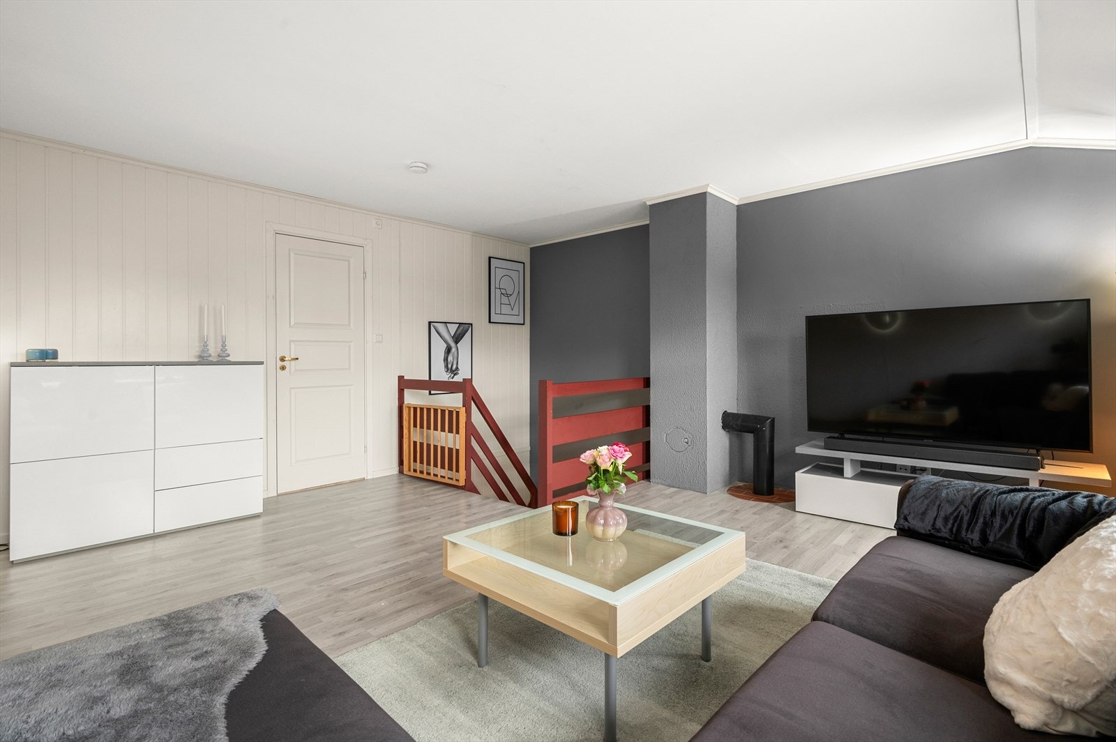 Praktisk planløsning som gjør boligen enkel å møblere og tilpasse. Galleribilde