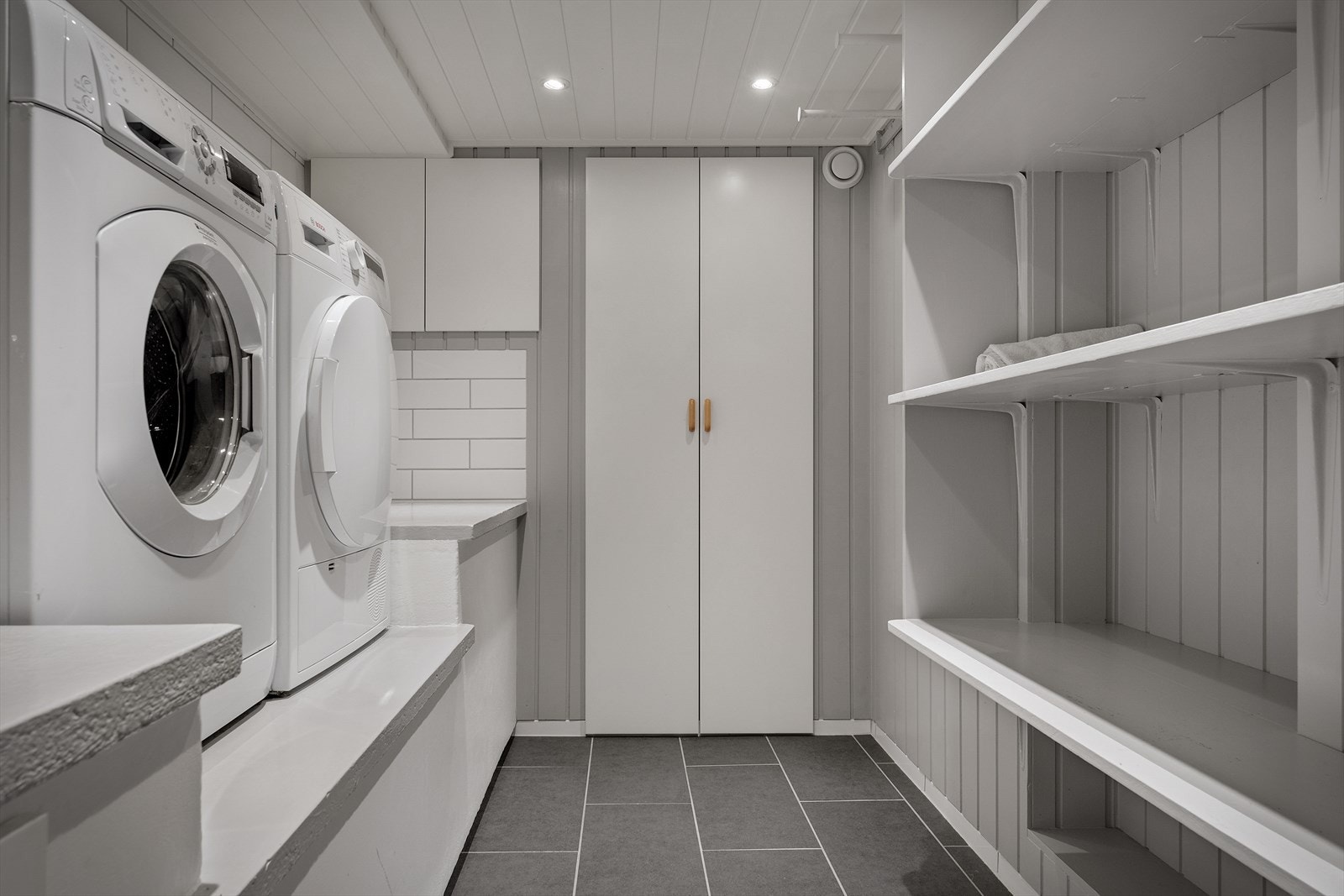 Vaskerom Galleribilde