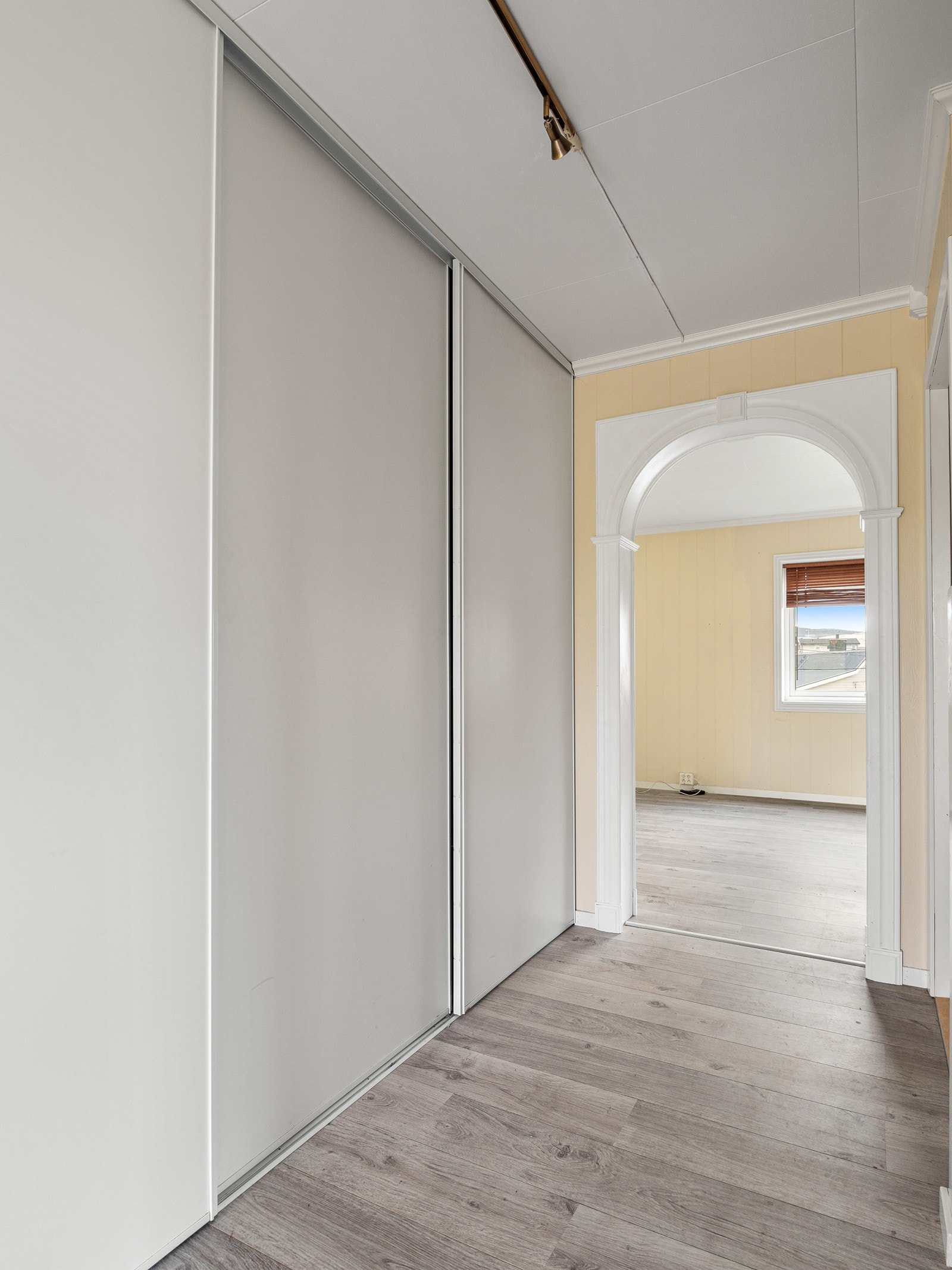 Bilde tatt fra gangen mot stuen Galleribilde