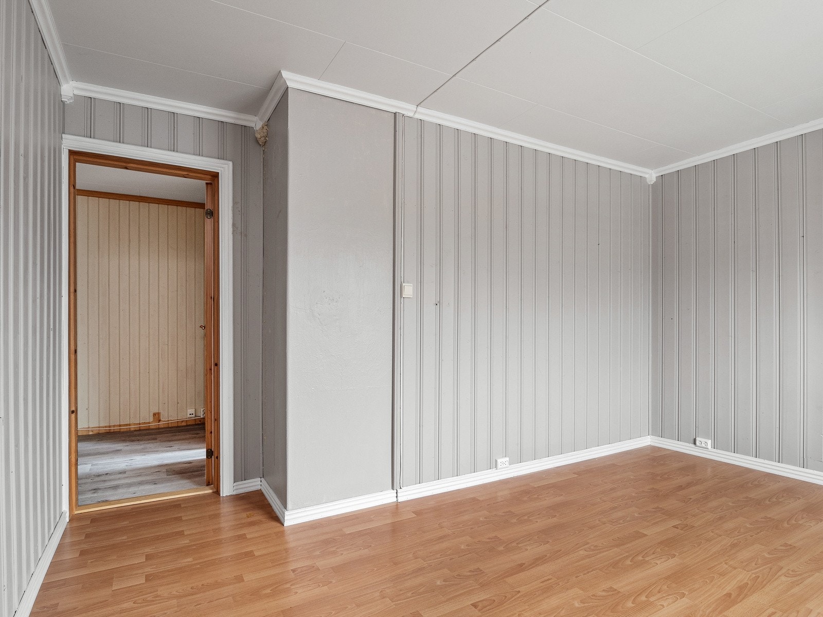 Også her er det plass til seng og oppbevaringsløsning Galleribilde