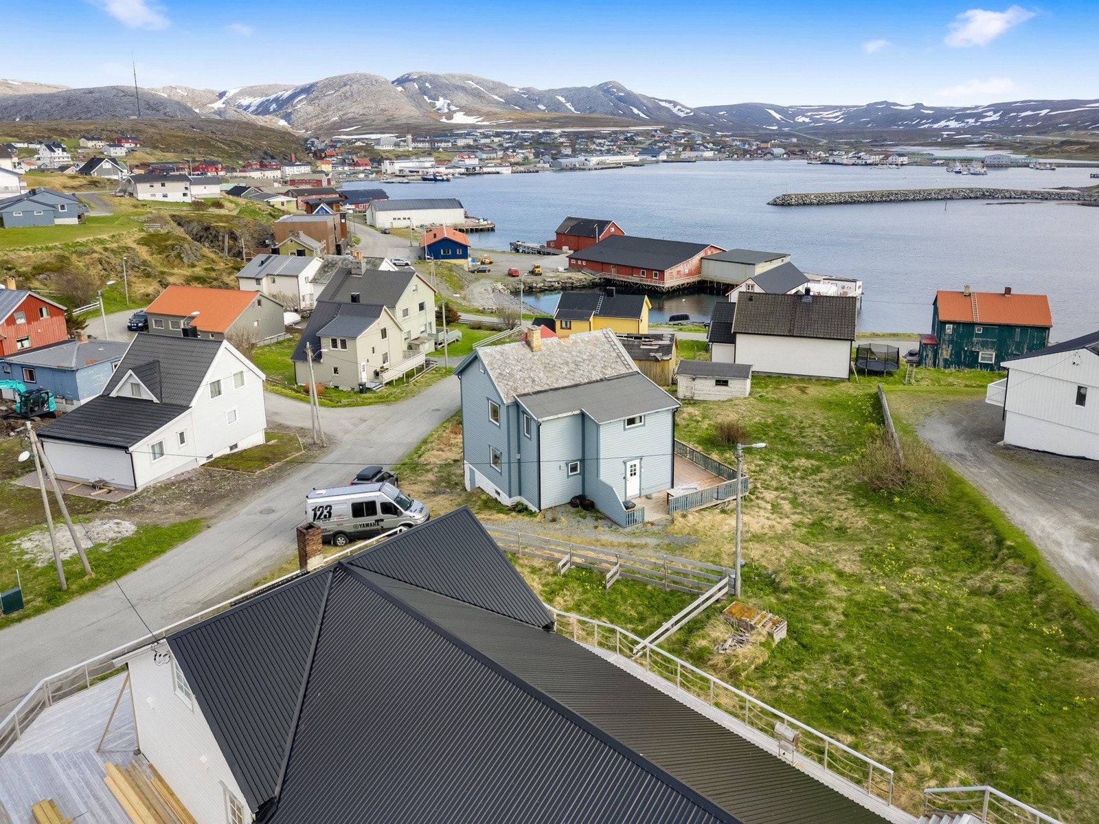 Velkommen til Hamnesveien 4 - presentert av Advokatfirmaet Herstad AS! Galleribilde