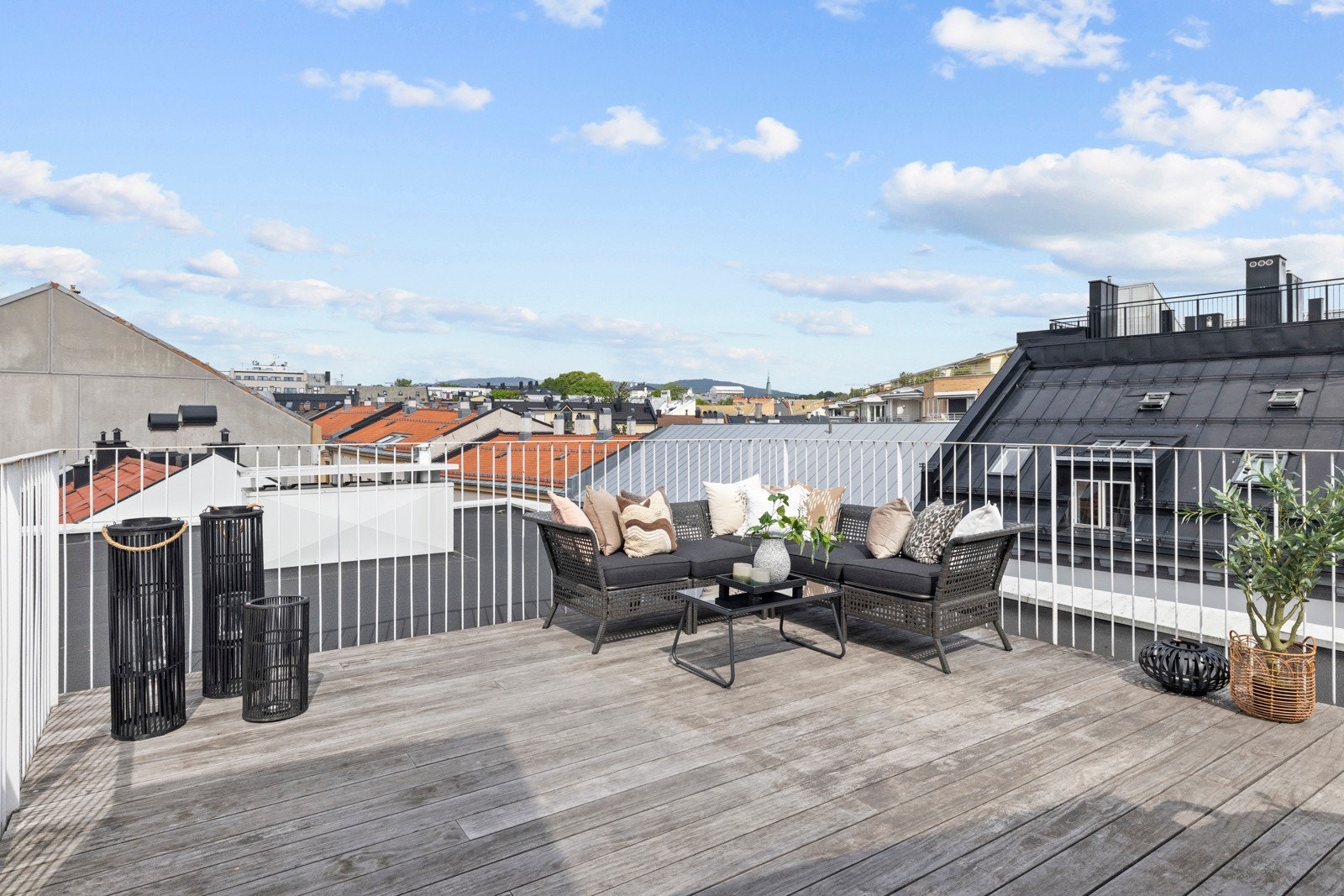 Stor, flott takterrasse Galleribilde