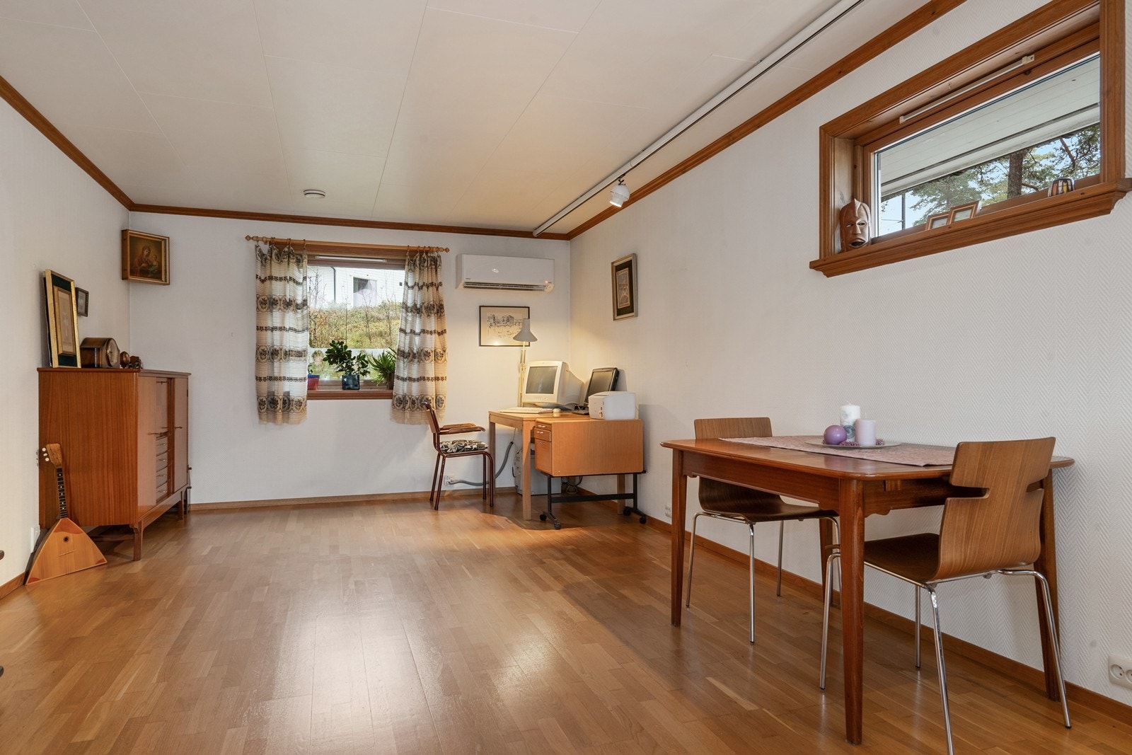 Det er satt inn en luft-til-luft varmepumpe i stuen Galleribilde