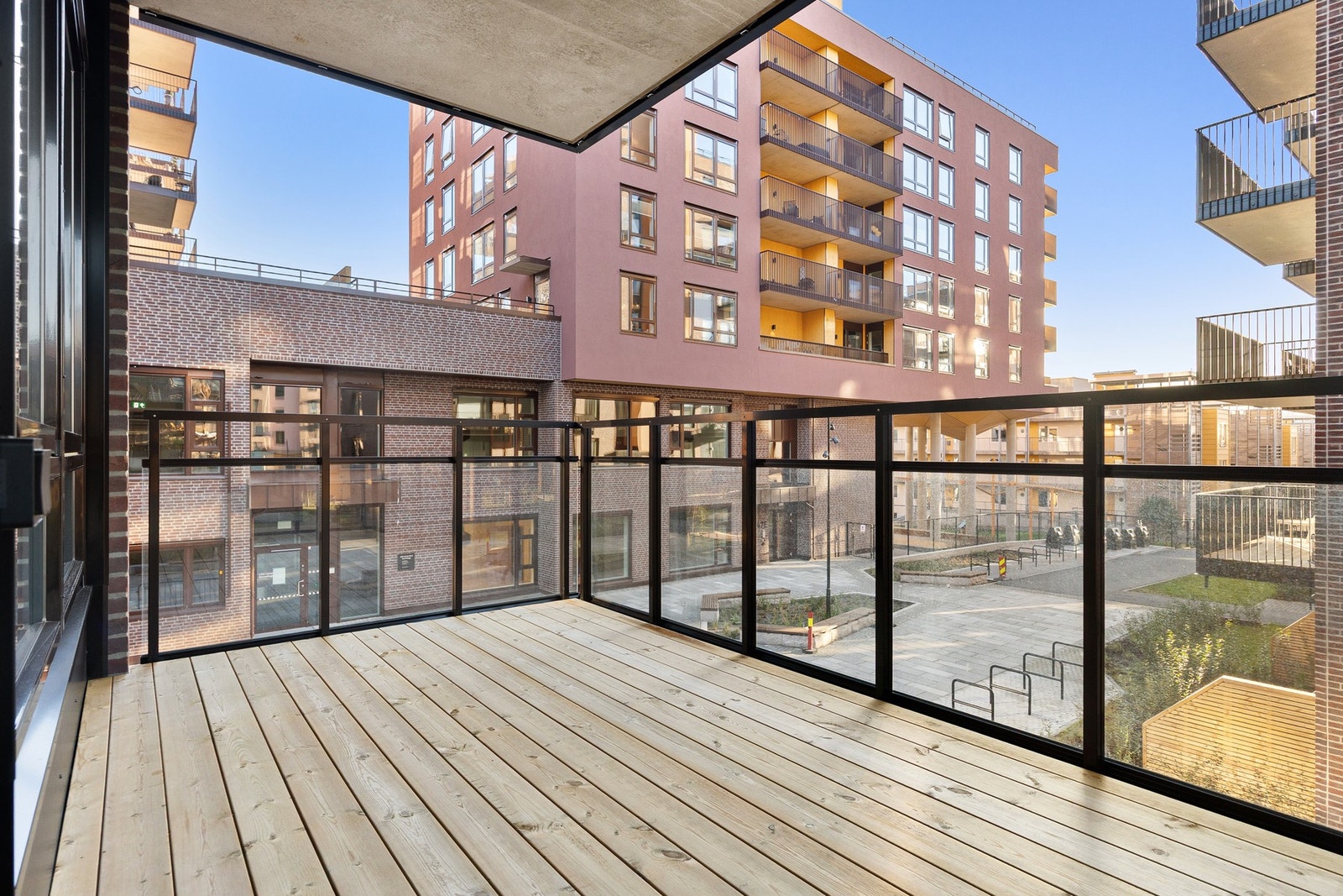 Fra stuen er det adkomst til en flott, sydvestvendt balkong. Galleribilde