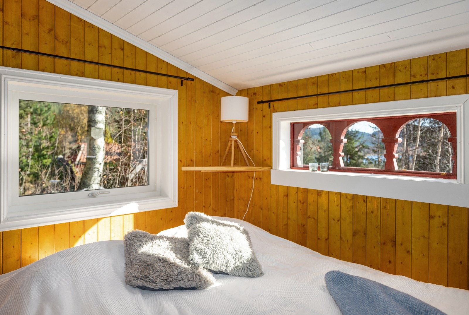 Lite eller ingen innsyn - nydelig utsyn! Galleribilde