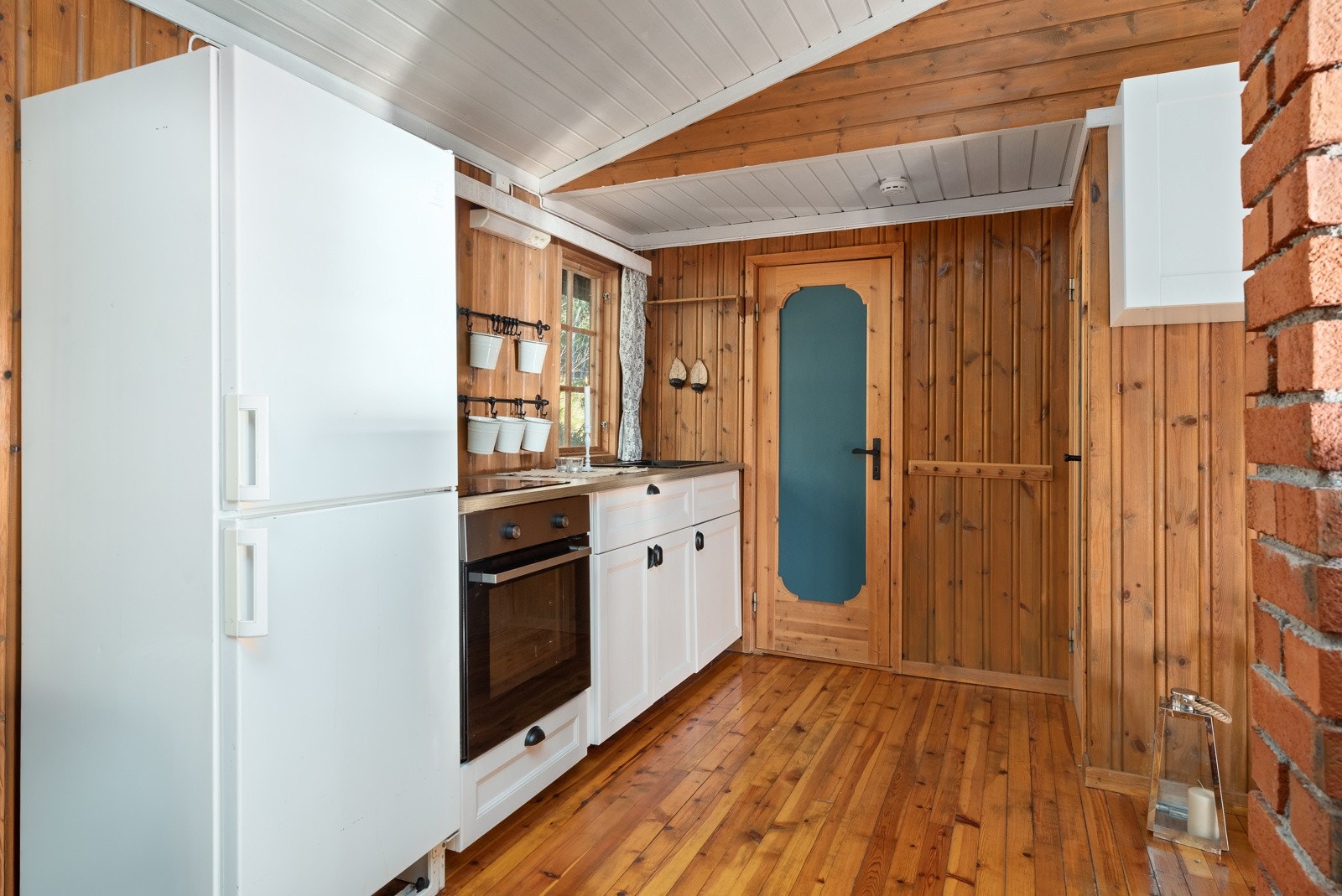 Kjøkkeninnredningen og hvitevarer var nytt i 2015. Galleribilde