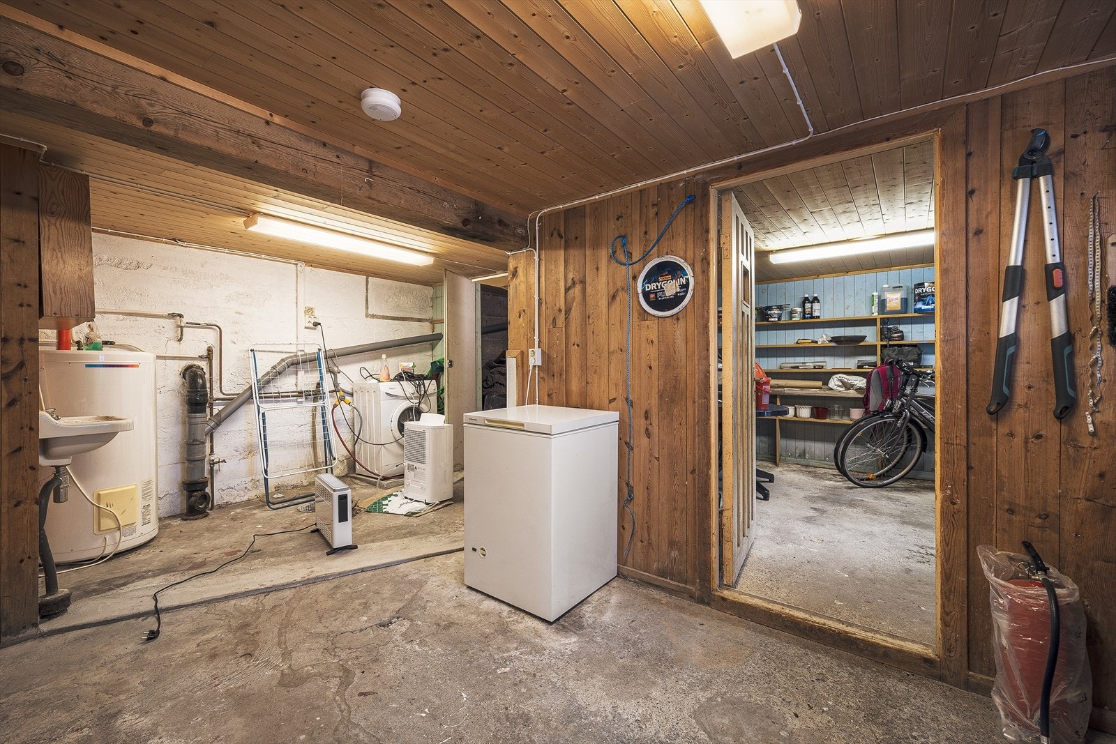 Kjeller med egen inngang fra utsiden. Galleribilde