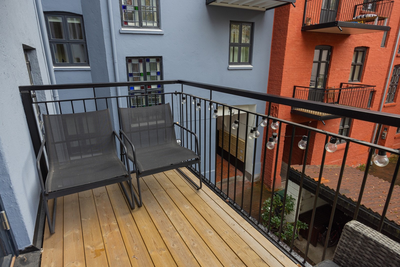 Fra soverommet er det utgang til en herlig balkong på 4kvm. Galleribilde