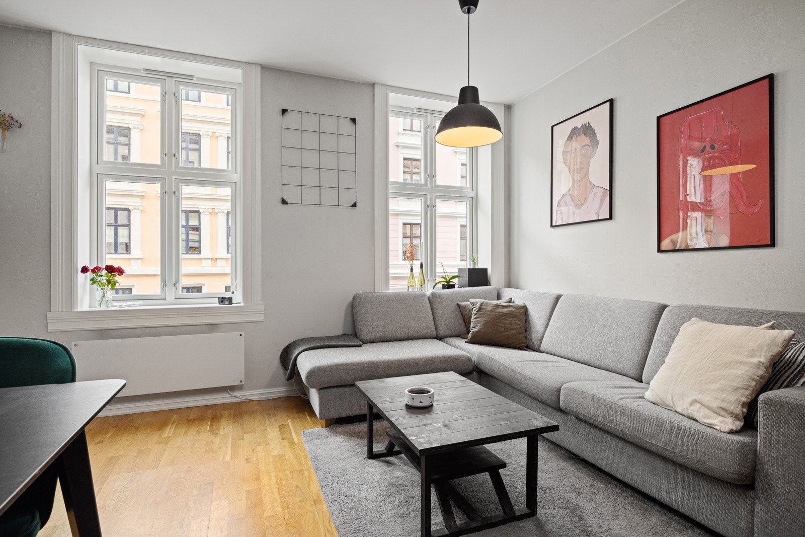 Leiligheten ligger fint til i byggets 2.etasje med god planløsning. Galleribilde