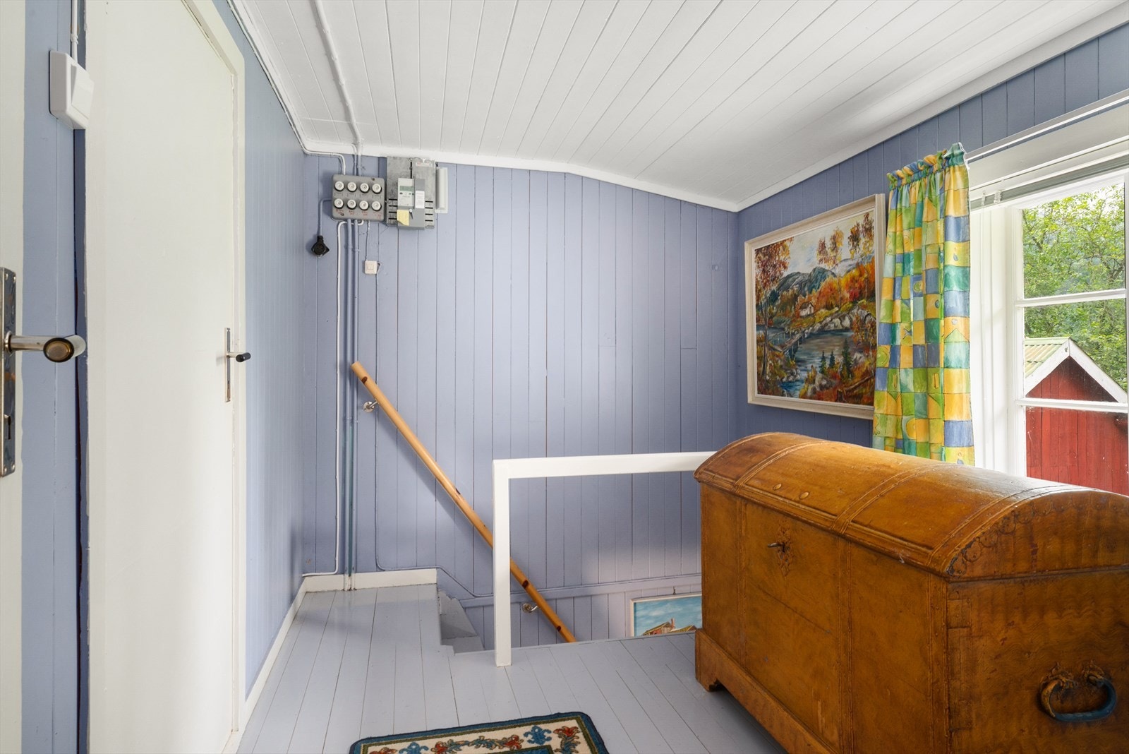 Gangen i andre etasje er på 7 kvm, noe som gir ekstra rom for oppbevaringsmøbel. Galleribilde