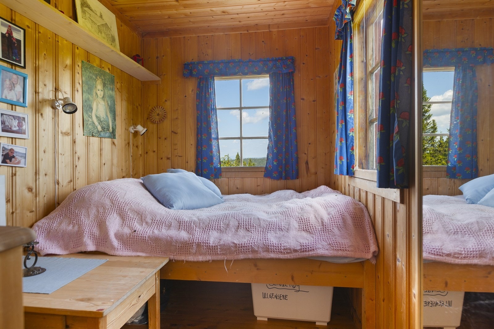 På det andre soverommet er det plassbygd dobbeltseng. Galleribilde