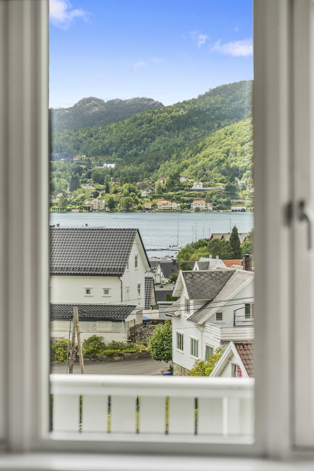 Utsikt fra andre etasje. Galleribilde