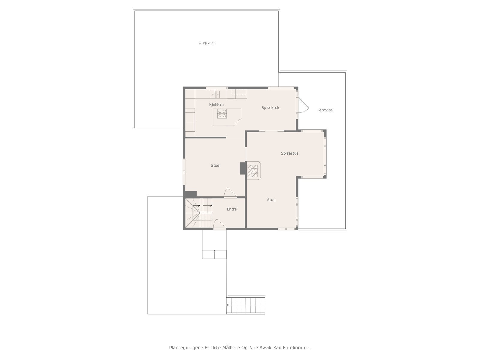 Vi starter omvisningen i hovedetasjen som har gang, stor stue med spisestue, kjøkken og tv-stue Galleribilde