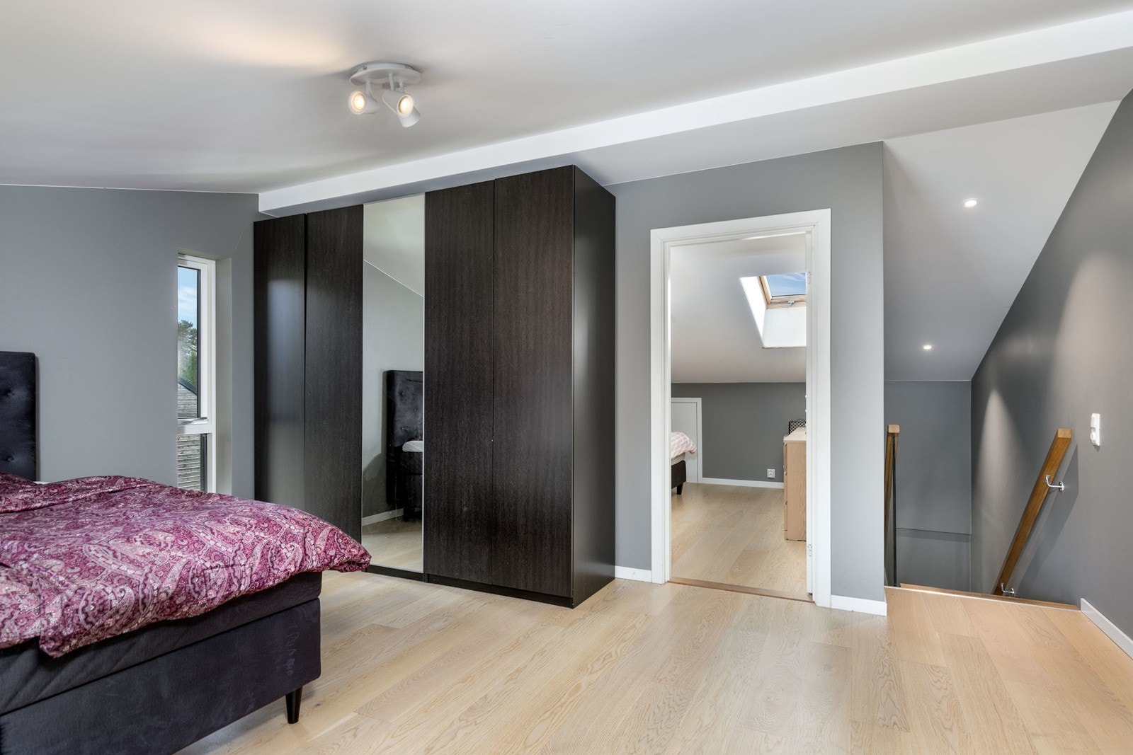 Loftstuen benyttes i dag som et soverom. Galleribilde