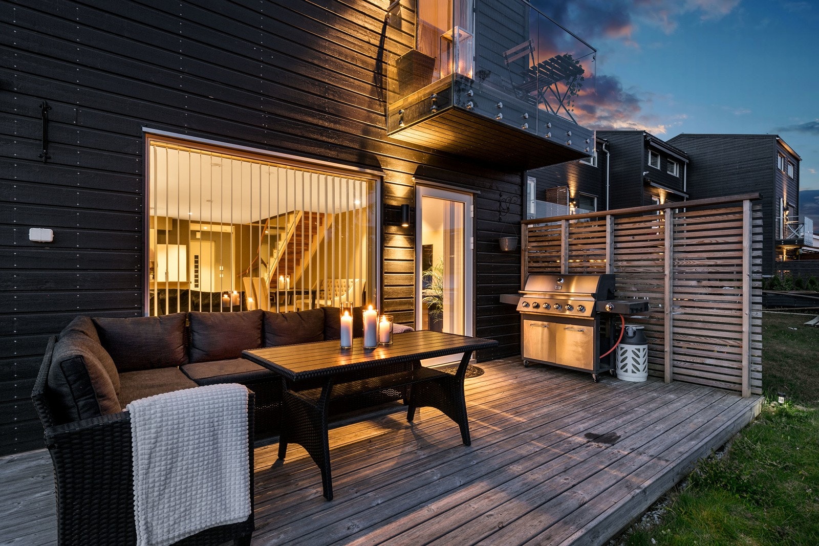 Vi har gleden av å presentere et moderne og innbydende rekkehus fra 2020 med gjennomgående høy standard. Galleribilde