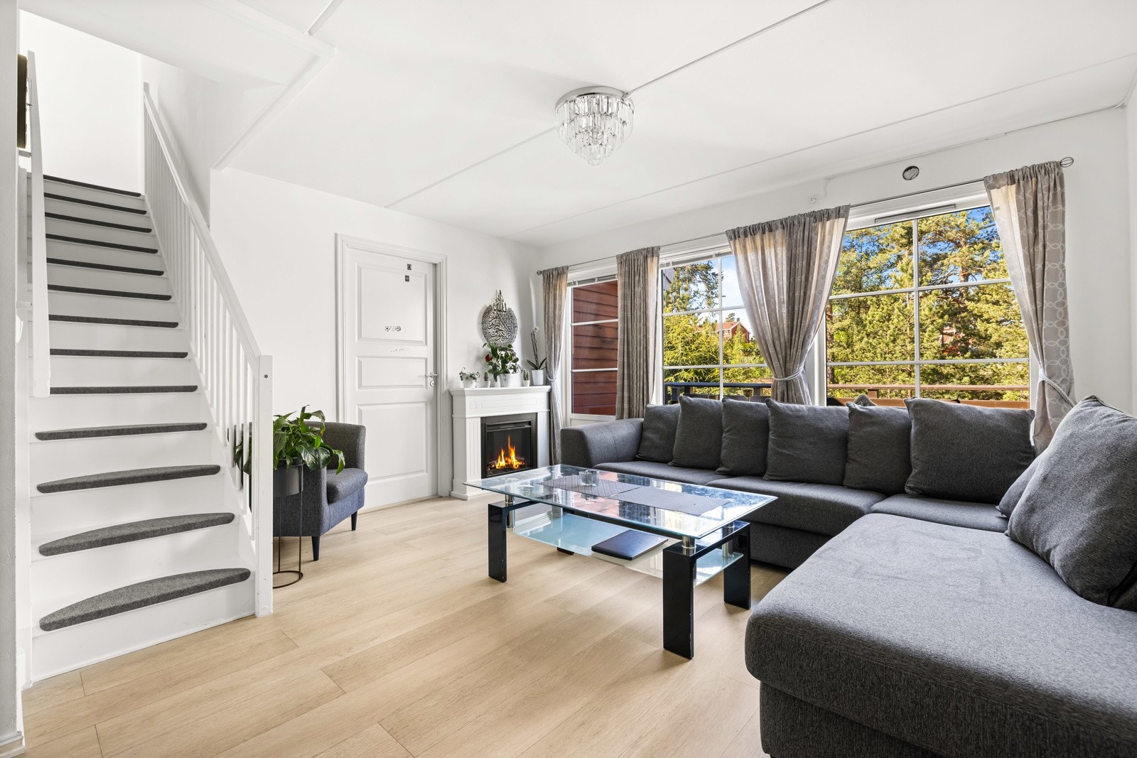 Lys og trivelig stue. Galleribilde