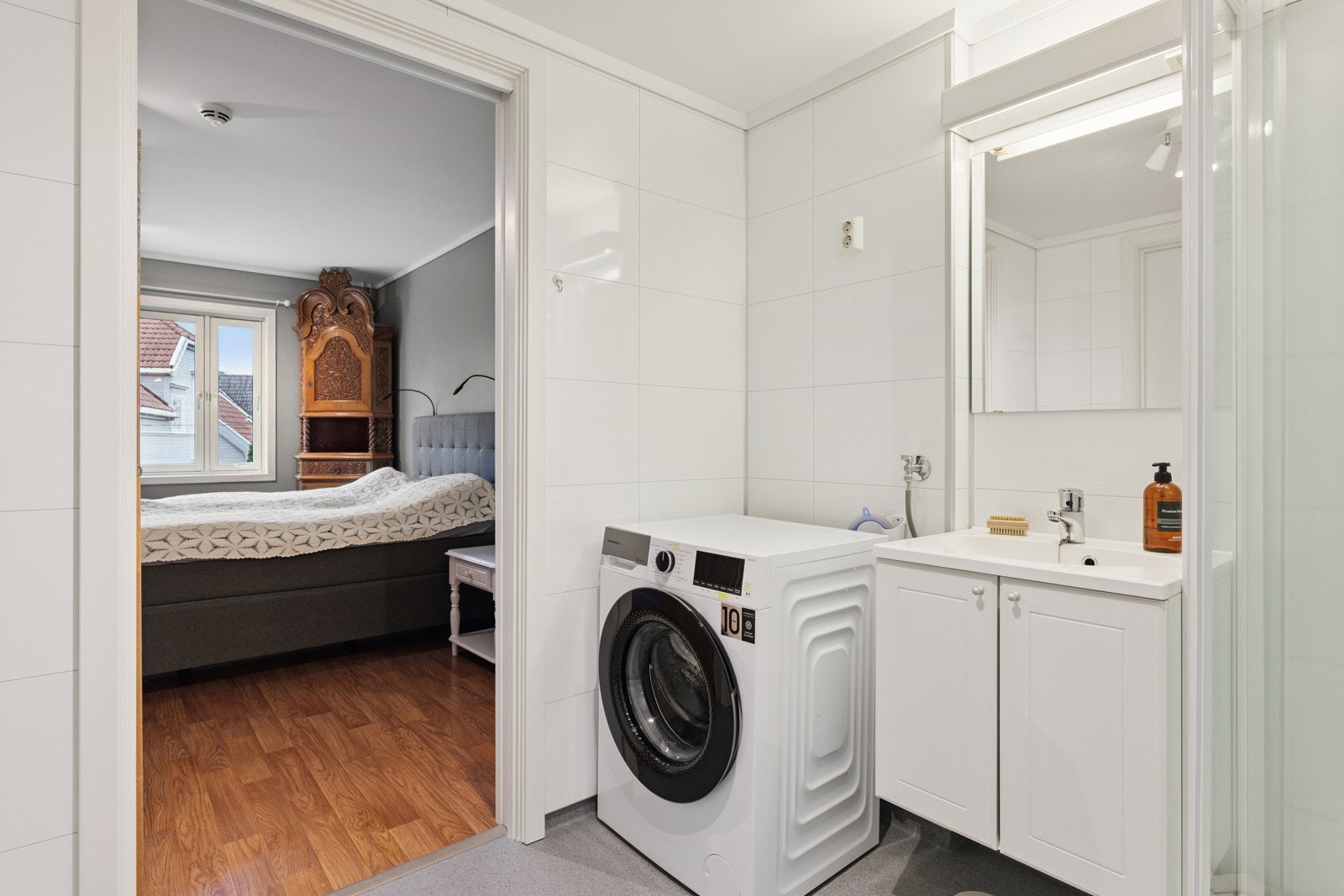 Bad/wc/vaskerom som ble pusset opp i 2023 Galleribilde