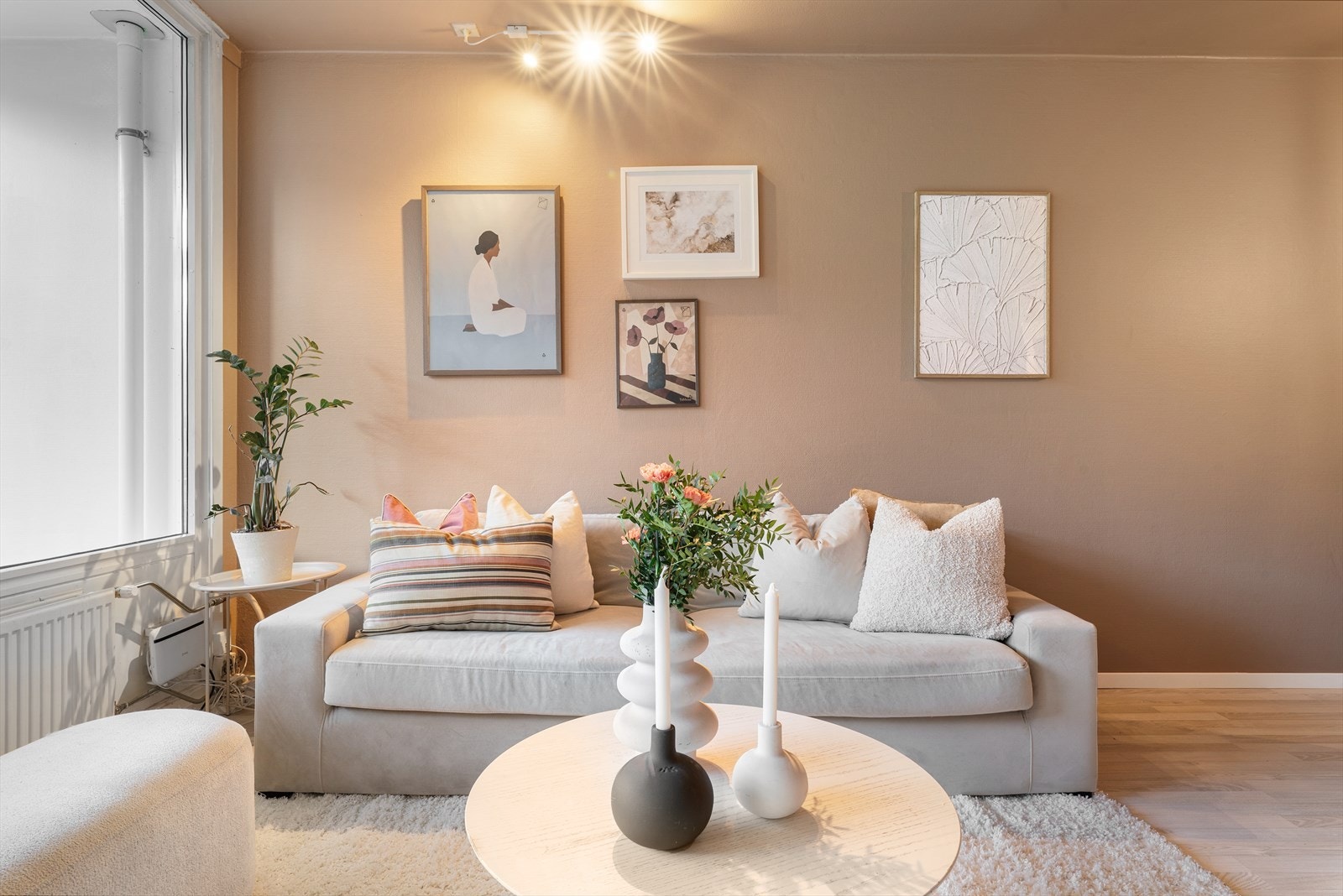 - Stuen måler 21m² - Galleribilde