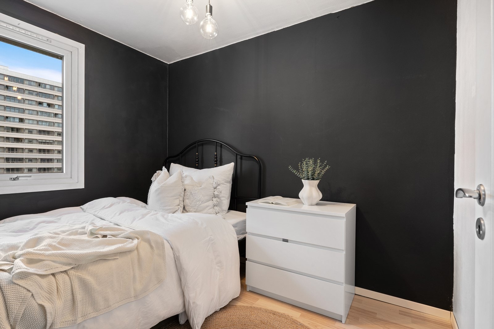 - Soverom 3 måler 6,8m² - Galleribilde