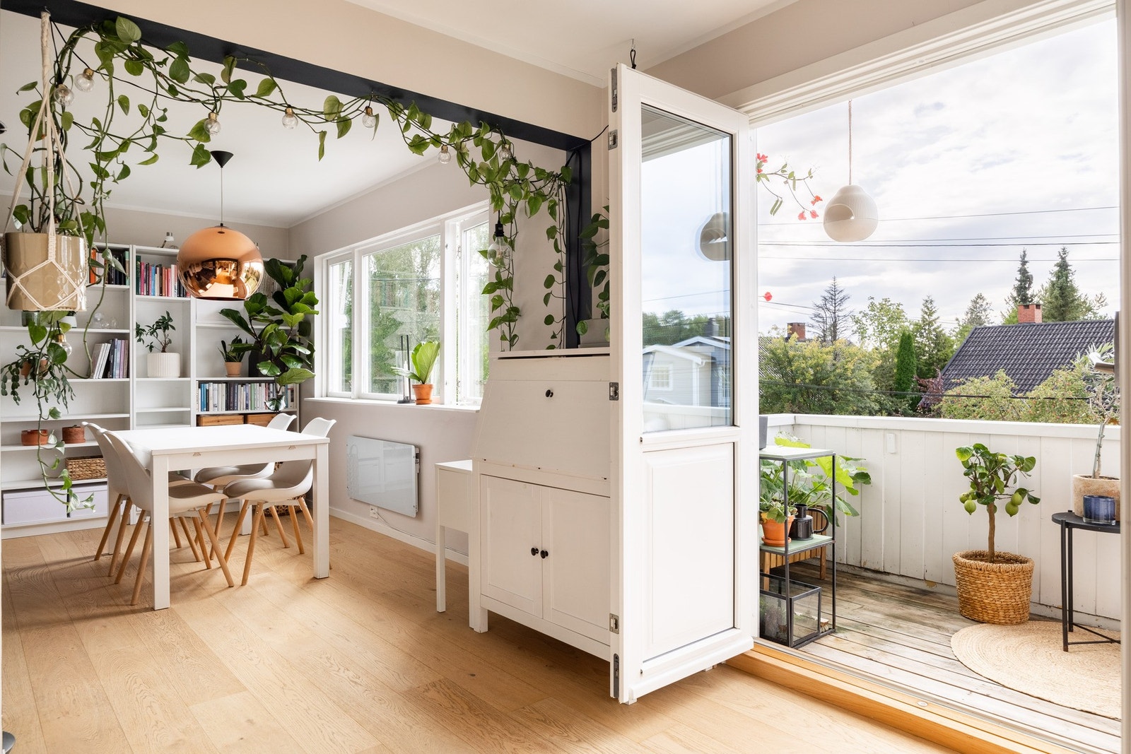 God plass til spisebord i stuen. Galleribilde