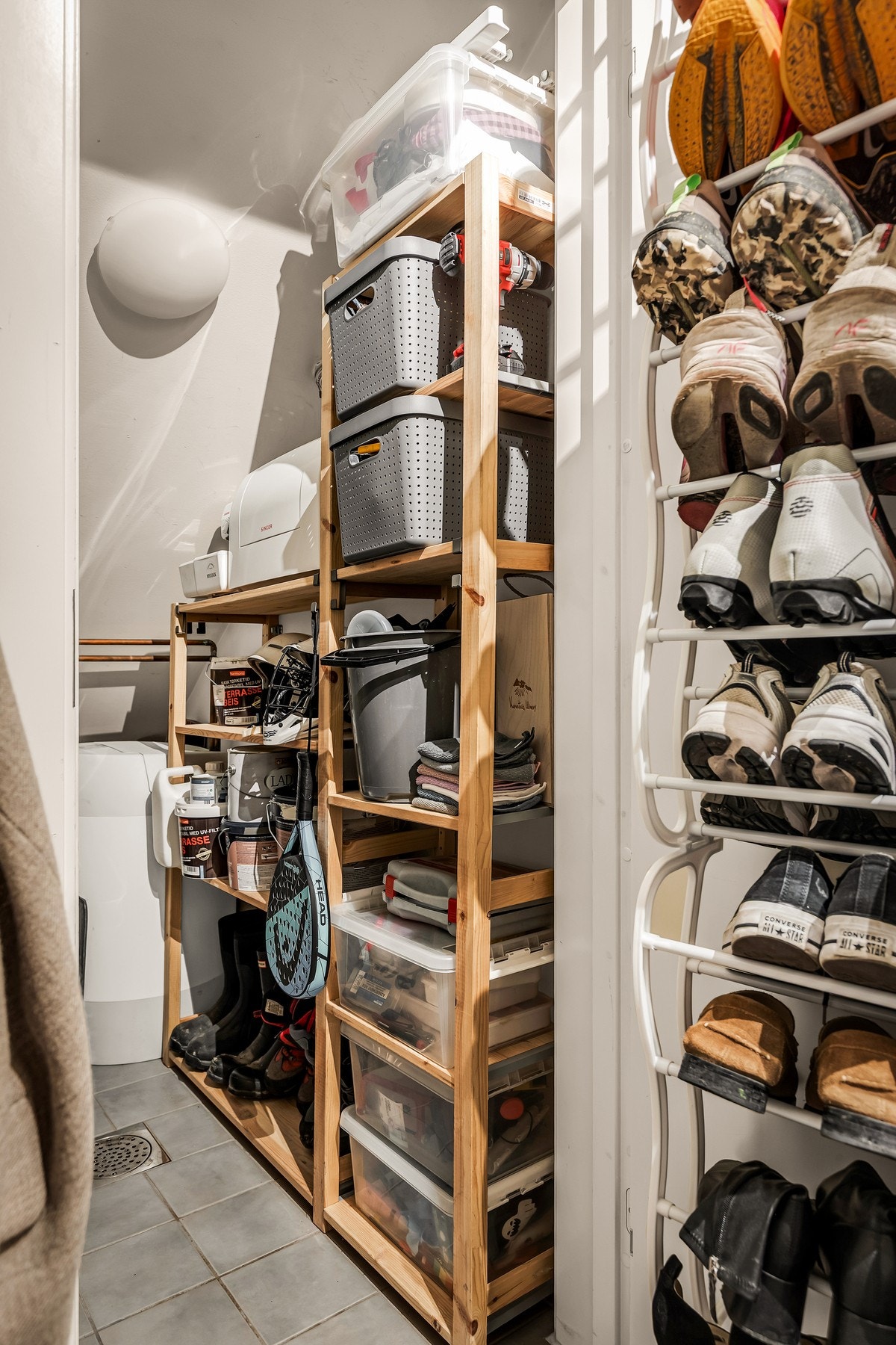 Praktisk bod med adkomst ved siden av éntre Galleribilde